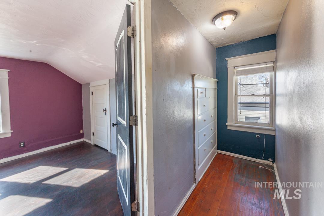 909 10th Ave, Lewiston, Idaho 83501, 4 Bedrooms, 2 Bathrooms, Residential For Sale, Price $239,000, 98976786