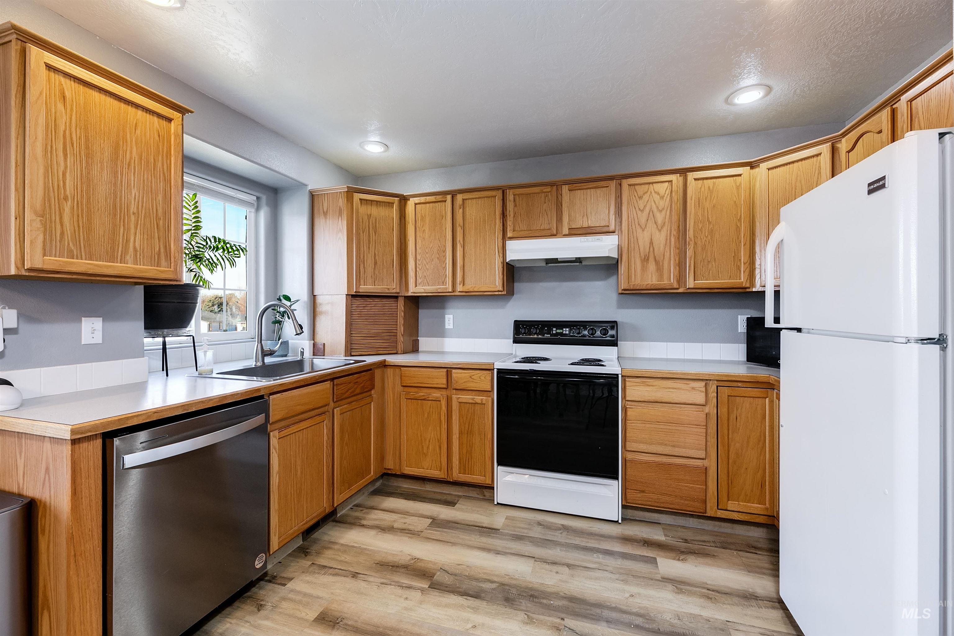 510 Stony Meadow Drive, Nampa, Idaho 83686, 3 Bedrooms, 2 Bathrooms, Residential For Sale, Price $349,900, 98976787