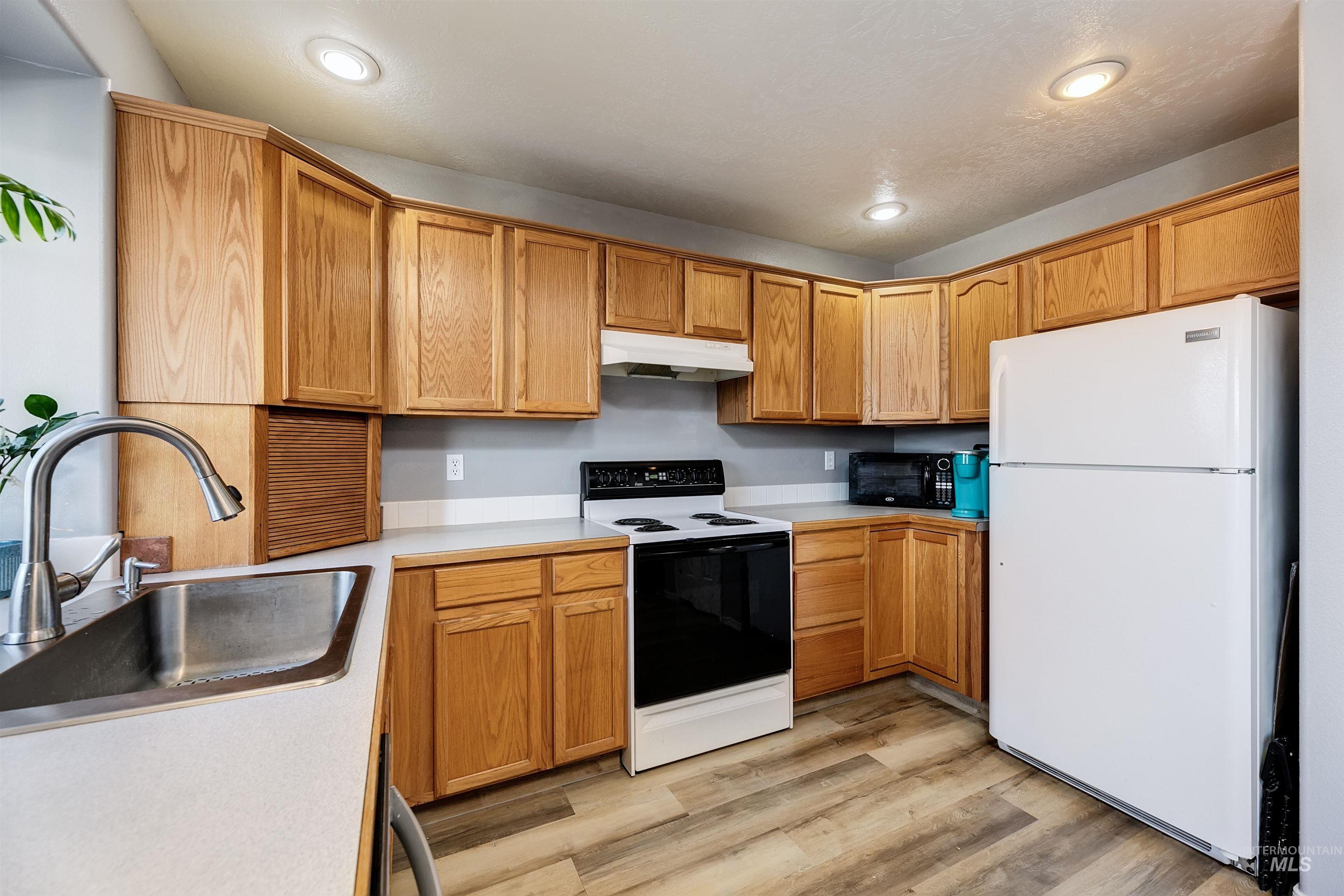 510 Stony Meadow Drive, Nampa, Idaho 83686, 3 Bedrooms, 2 Bathrooms, Residential For Sale, Price $349,900, 98976787