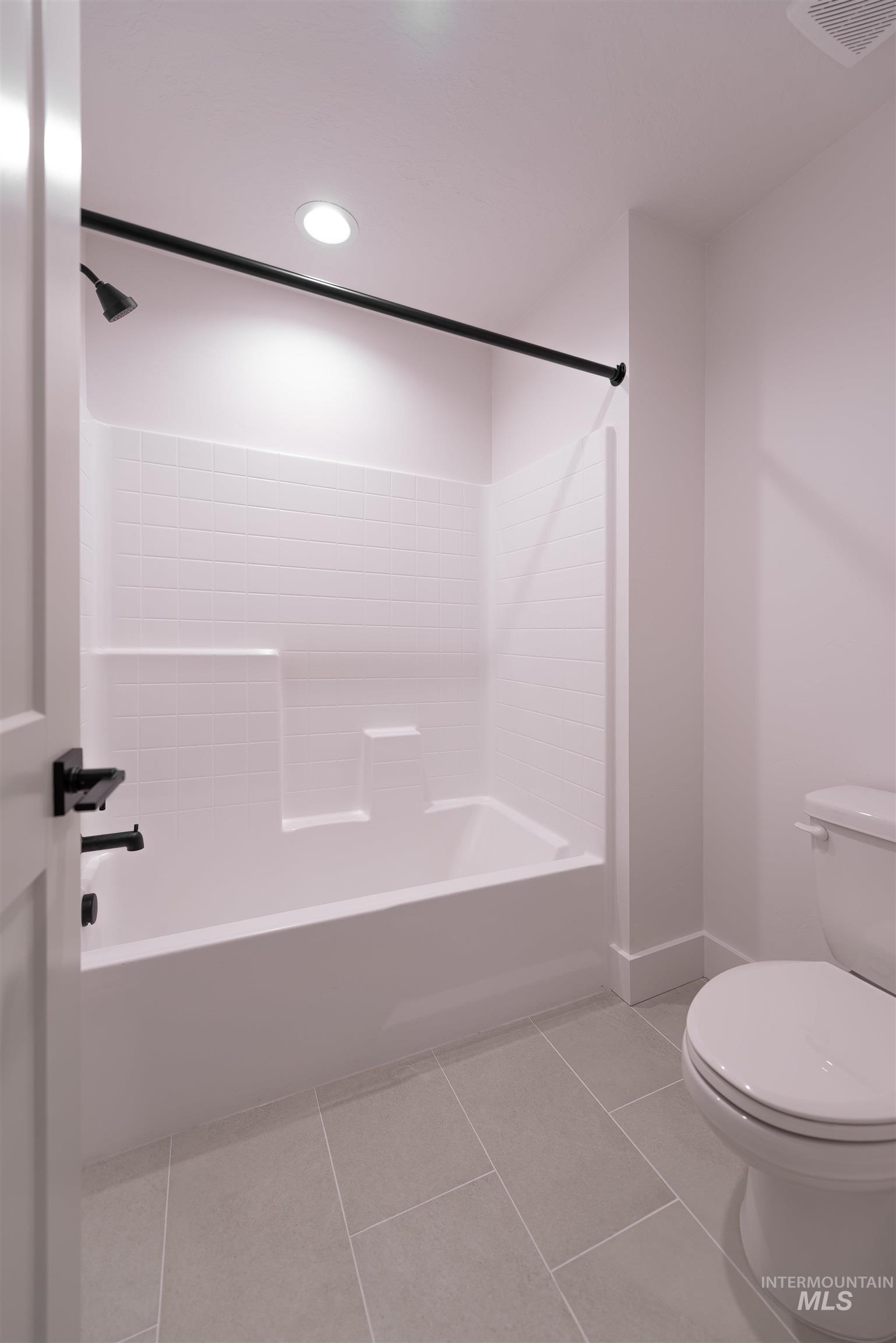 1161 E Andes Dr., Kuna, Idaho 83634, 4 Bedrooms, 2.5 Bathrooms, Residential For Sale, Price $649,900, 98976788