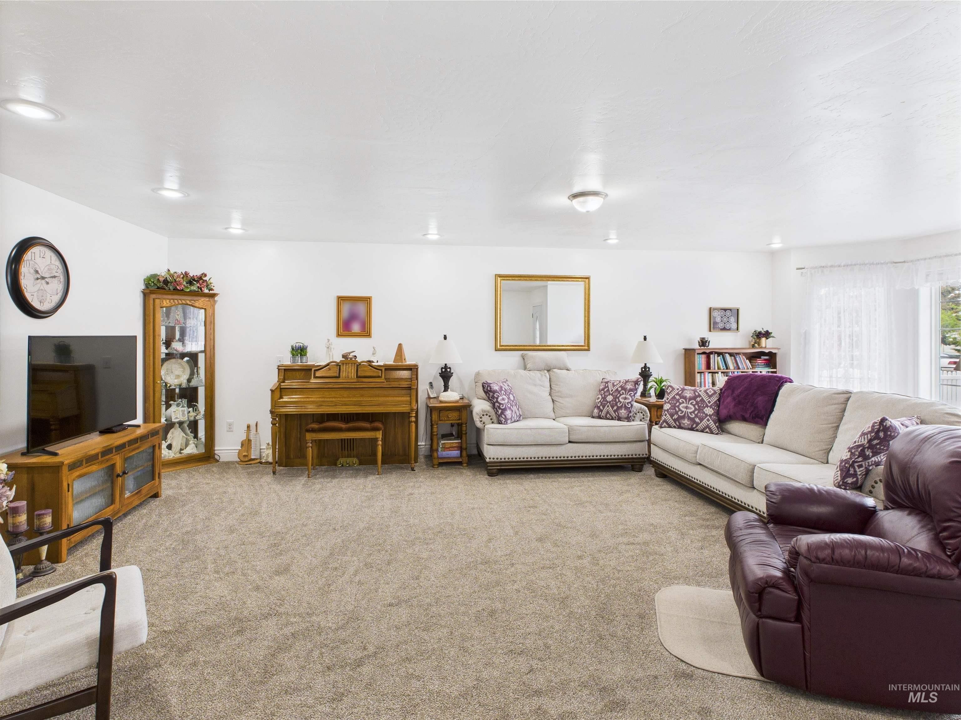 11 N 3rd West Street, Paul, Idaho 83347, 2 Bedrooms, 2 Bathrooms, Residential For Sale, Price $345,000, 98976789