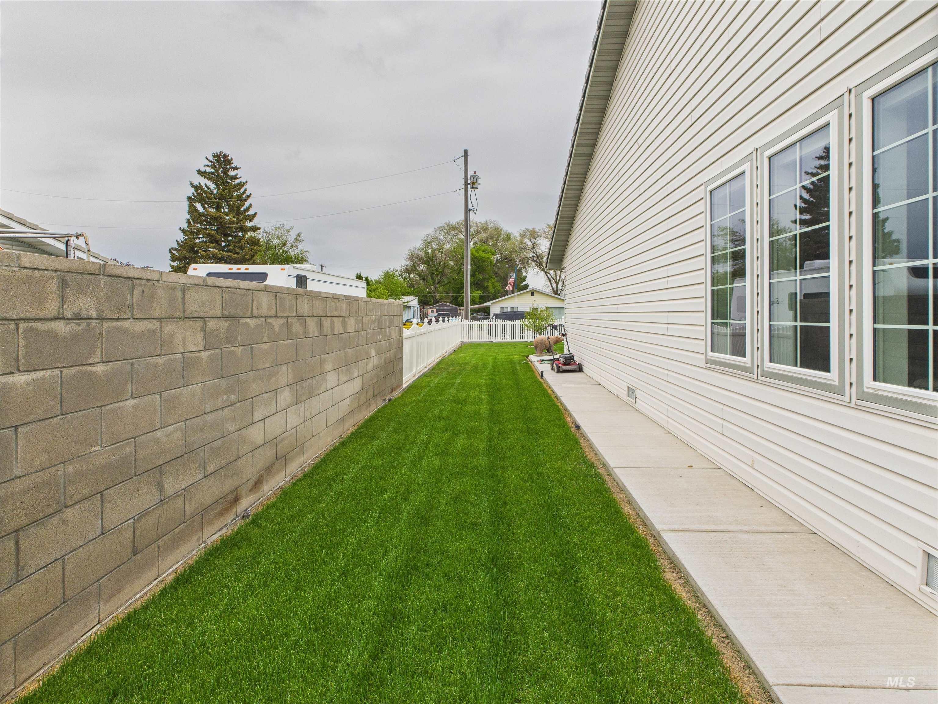 11 N 3rd West Street, Paul, Idaho 83347, 2 Bedrooms, 2 Bathrooms, Residential For Sale, Price $345,000, 98976789