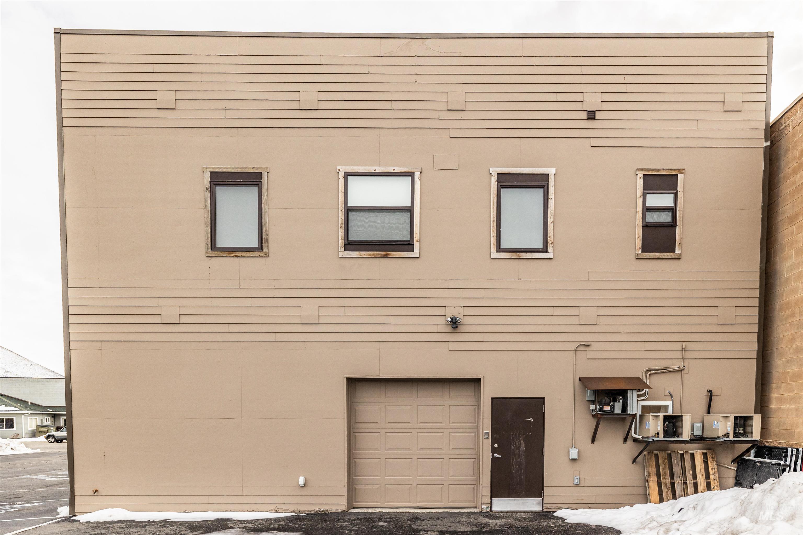 121 Honeysuckle, Bellevue, Idaho 83313, 3 Bedrooms, 2 Bathrooms, Residential Income For Sale, Price $1,445,000,MLS 98976790