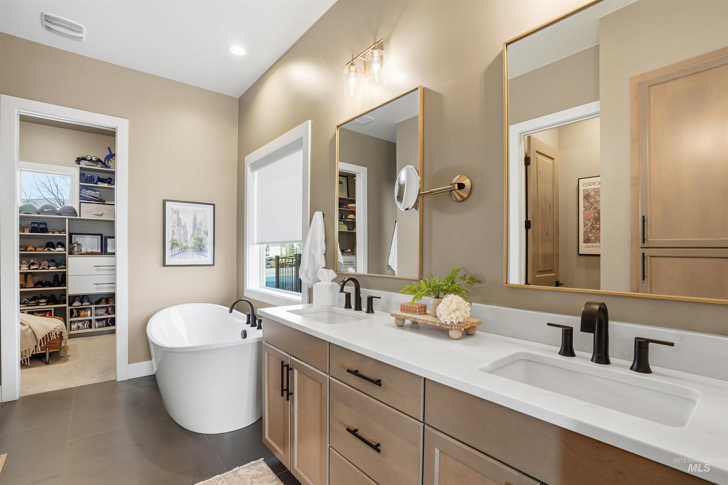 6825 W Biathlon St, Eagle, Idaho 83616, 4 Bedrooms, 4 Bathrooms, Residential For Sale, Price $1,250,000, 98976792