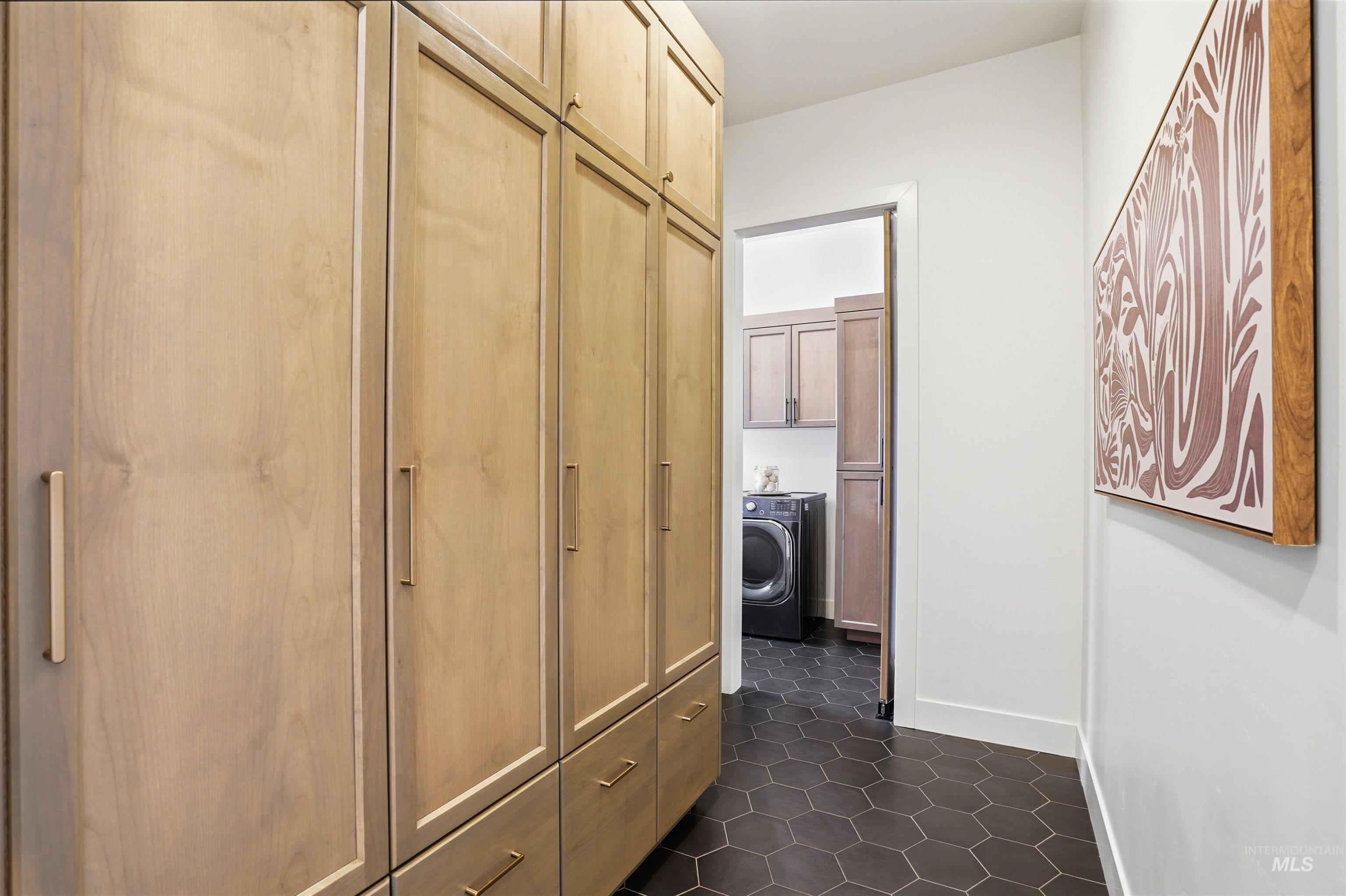 6825 W Biathlon St, Eagle, Idaho 83616, 4 Bedrooms, 4 Bathrooms, Residential For Sale, Price $1,250,000, 98976792