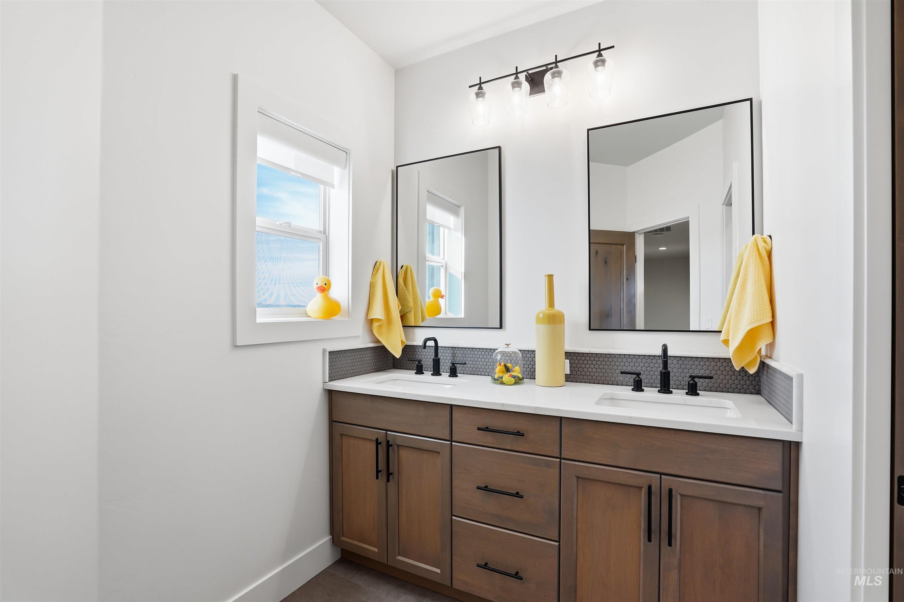 6825 W Biathlon St, Eagle, Idaho 83616, 4 Bedrooms, 4 Bathrooms, Residential For Sale, Price $1,250,000, 98976792