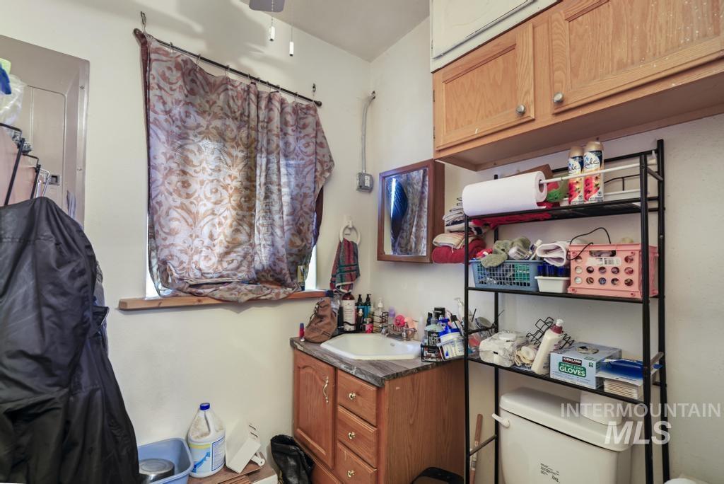 315 Wilson St E, Eden, ID 83325, Eden, Idaho 83325, 4 Bedrooms, 1.5 Bathrooms, Residential For Sale, Price $450,000, 98976793