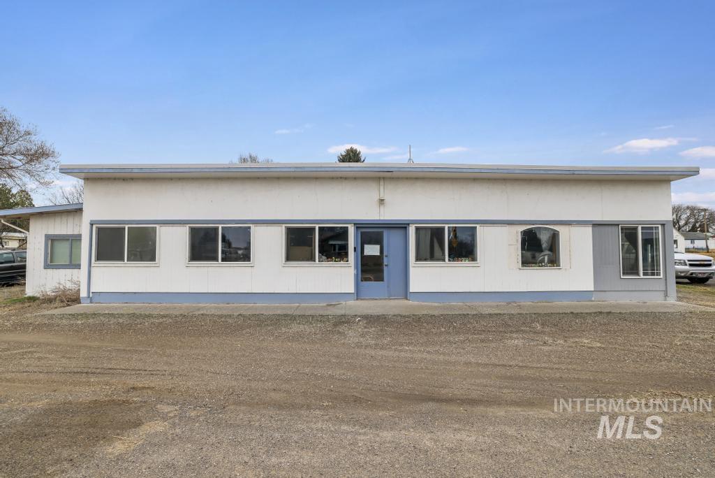 315 Wilson St E, Eden, ID 83325, Eden, Idaho 83325, 4 Bedrooms, 1.5 Bathrooms, Residential For Sale, Price $450,000, 98976793