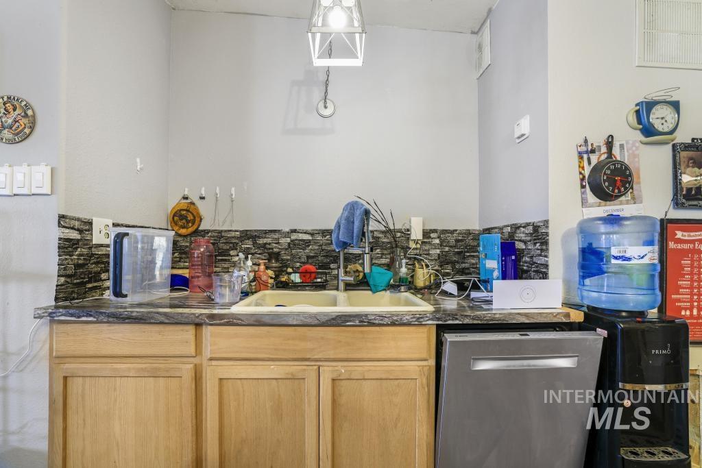 315 Wilson St E, Eden, ID 83325, Eden, Idaho 83325, 4 Bedrooms, 1.5 Bathrooms, Residential For Sale, Price $450,000, 98976793