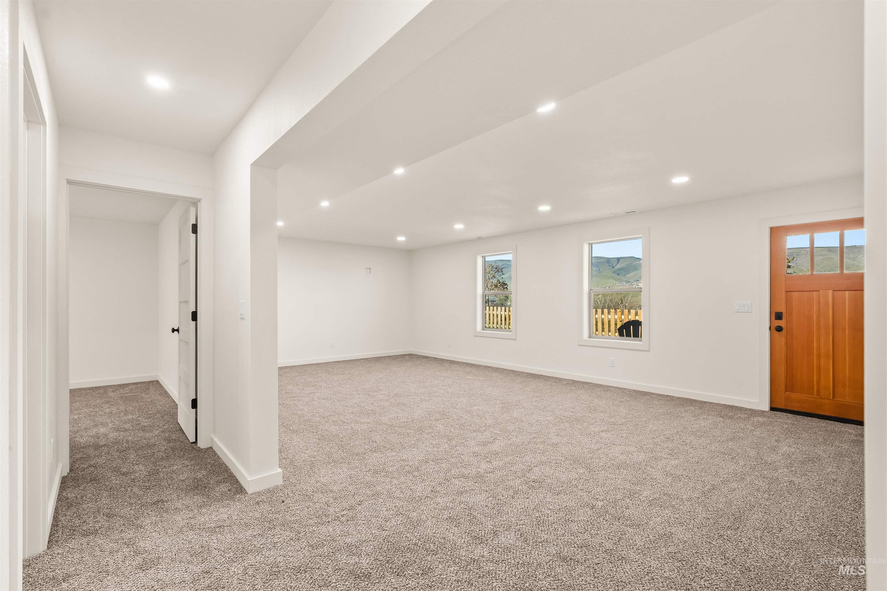 425 27th St, Lewiston, Idaho 83501, 5 Bedrooms, 4 Bathrooms, Residential For Sale, Price $599,000,MLS 98976794