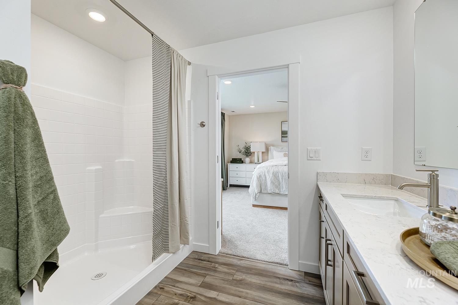 9494 W Happy Day Dr, Meridian, Idaho 83646, 3 Bedrooms, 2.5 Bathrooms, Residential For Sale, Price $481,400, 98976799