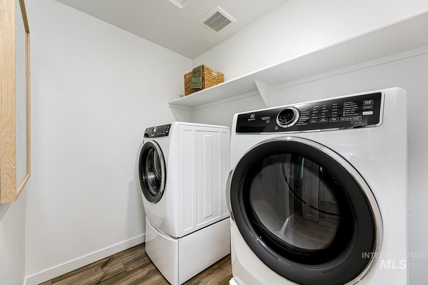 9494 W Happy Day Dr, Meridian, Idaho 83646, 3 Bedrooms, 2.5 Bathrooms, Residential For Sale, Price $481,400, 98976799