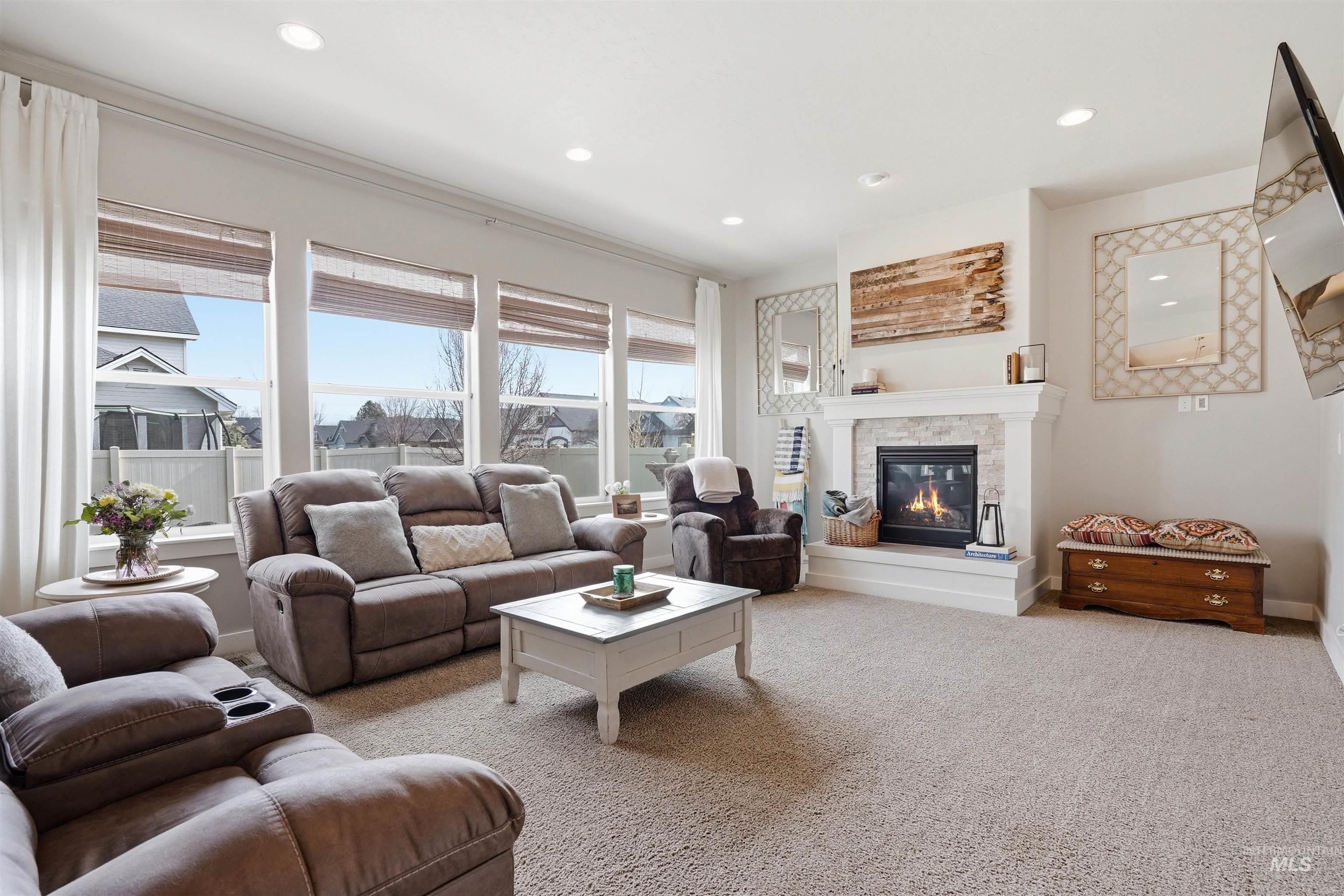 608 N N Tresa Pl, Star, Idaho 83669, 5 Bedrooms, 3.5 Bathrooms, Residential For Sale, Price $850,000, 98976800