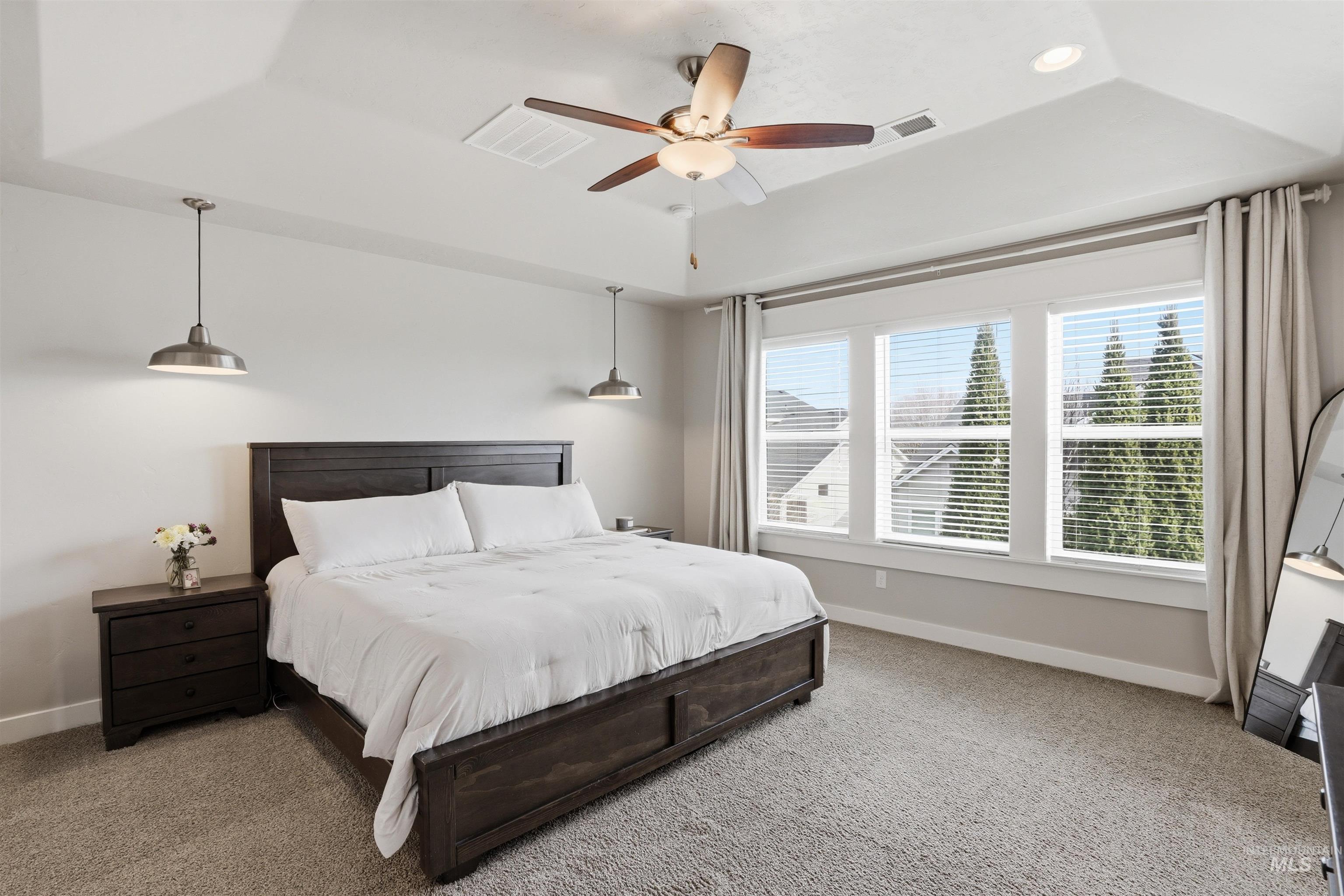 608 N Tresa Pl, Star, Idaho 83669, 5 Bedrooms, 3.5 Bathrooms, Residential For Sale, Price $799,900,MLS 98976800