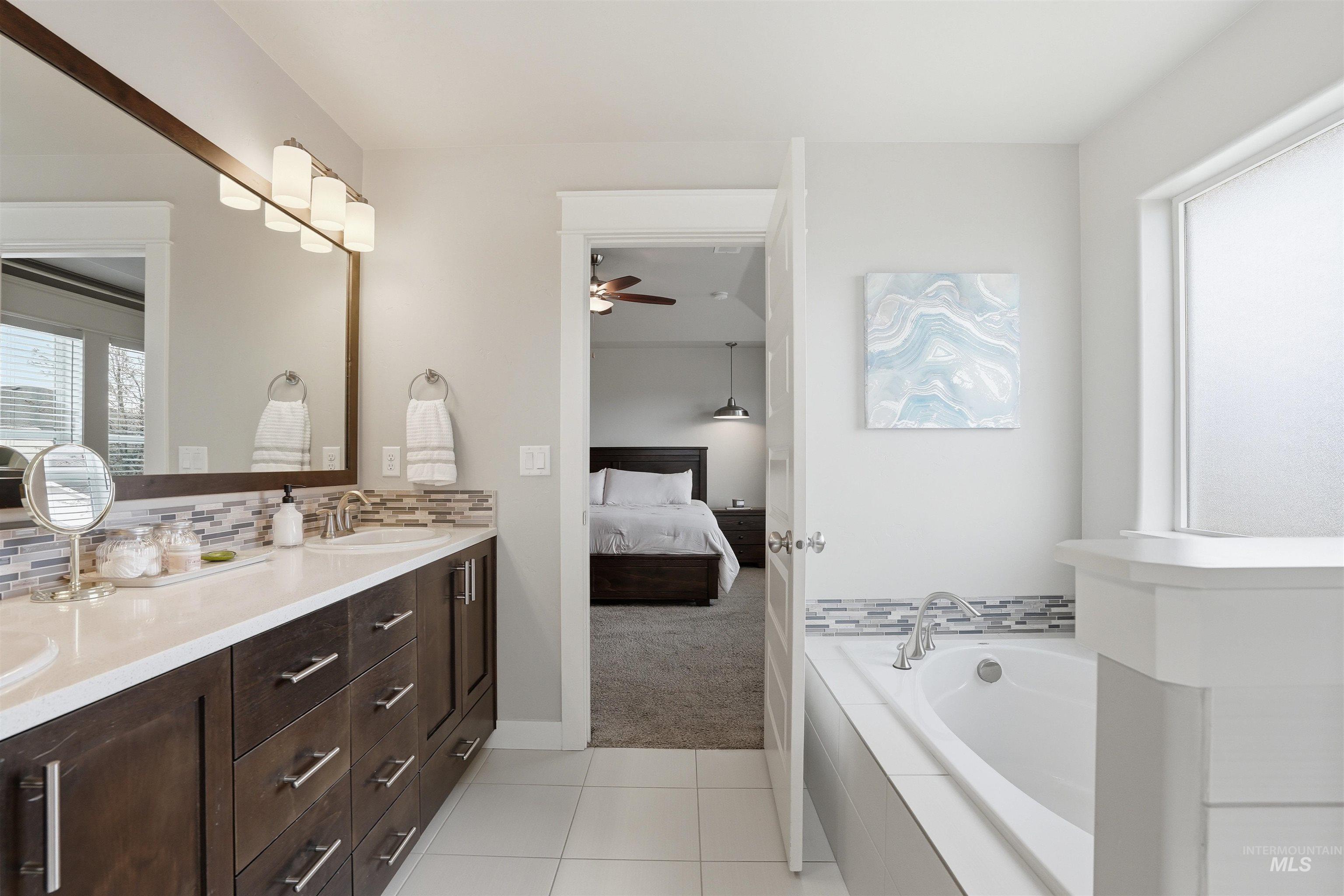 608 N Tresa Pl, Star, Idaho 83669, 5 Bedrooms, 3.5 Bathrooms, Residential For Sale, Price $799,900,MLS 98976800