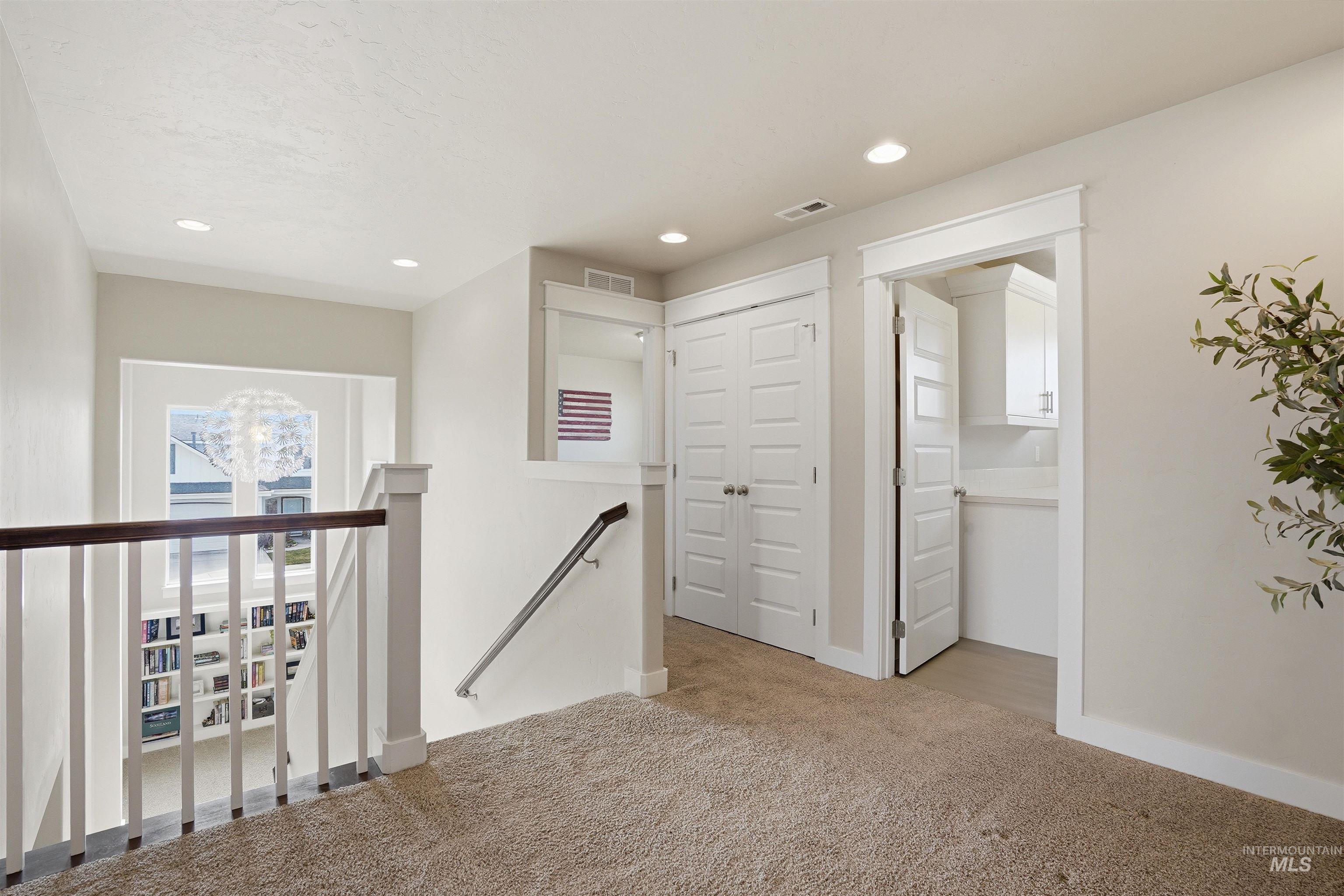 608 N Tresa Pl, Star, Idaho 83669, 5 Bedrooms, 3.5 Bathrooms, Residential For Sale, Price $799,900,MLS 98976800