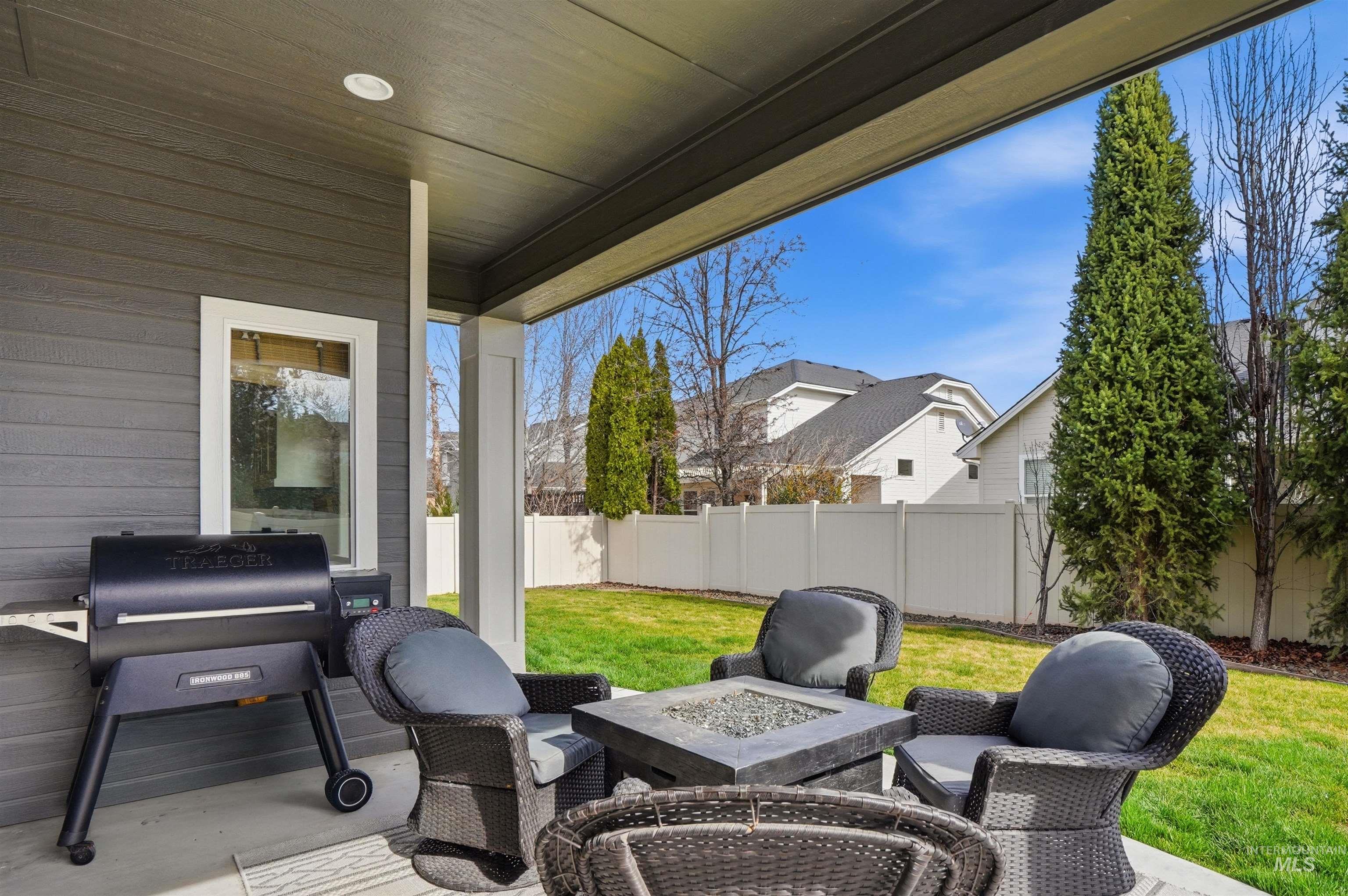 608 N Tresa Pl, Star, Idaho 83669, 5 Bedrooms, 3.5 Bathrooms, Residential For Sale, Price $799,900,MLS 98976800