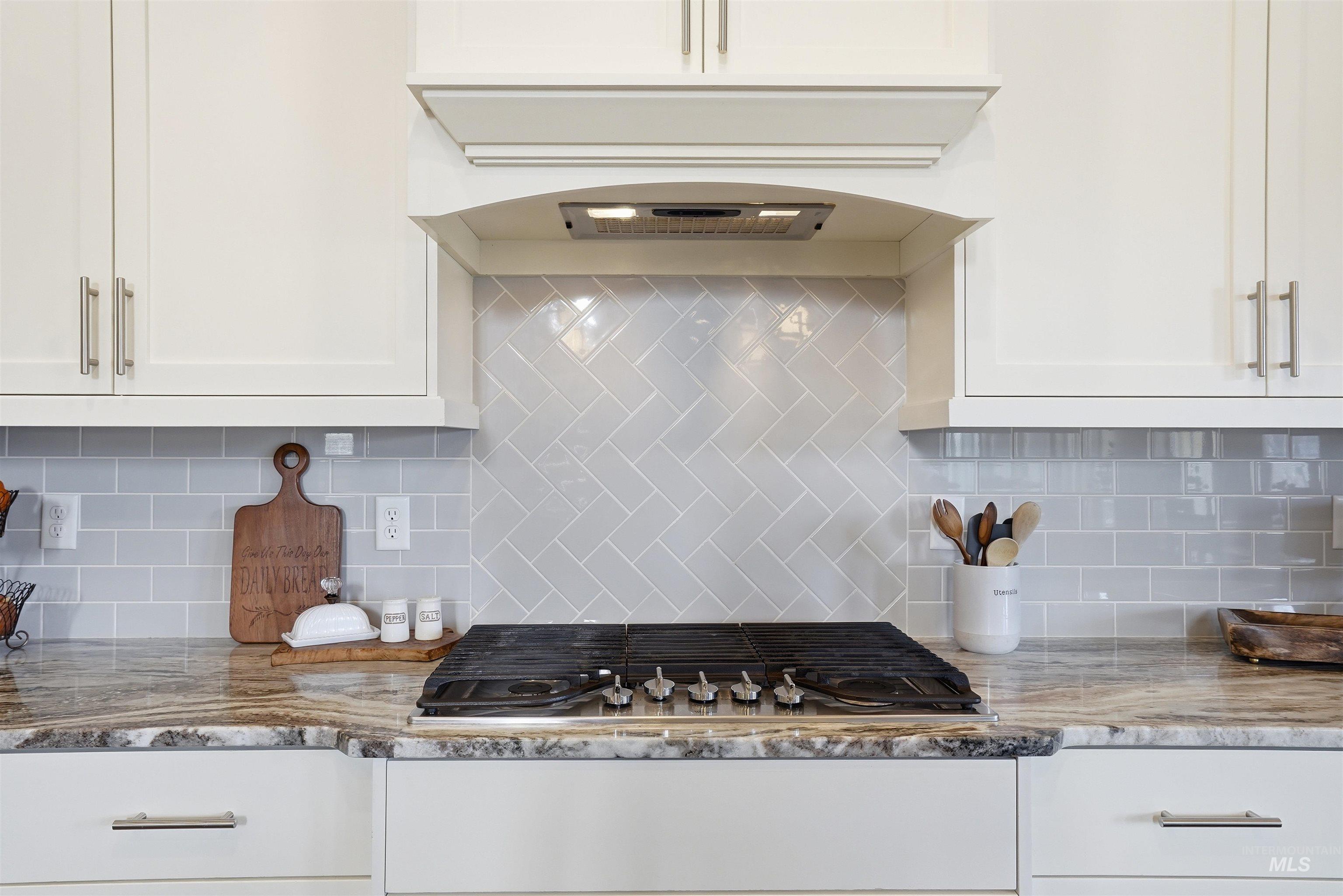 608 N N Tresa Pl, Star, Idaho 83669, 5 Bedrooms, 3.5 Bathrooms, Residential For Sale, Price $850,000, 98976800