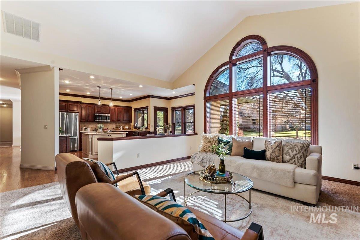 9041 W Woodglade Ln, Garden City, Idaho 83714, 4 Bedrooms, 3 Bathrooms, Residential For Sale, Price $1,100,000, 98976801