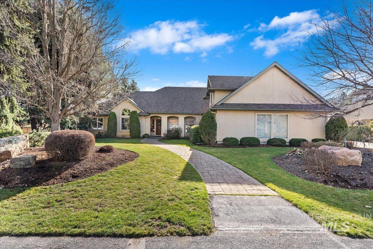 9041 W Woodglade Ln, Garden City, Idaho 83714, 4 Bedrooms, 3 Bathrooms, Residential For Sale, Price $999,900, 98976801