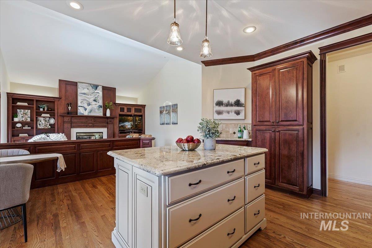 9041 W Woodglade Ln, Garden City, Idaho 83714, 4 Bedrooms, 3 Bathrooms, Residential For Sale, Price $999,900, 98976801