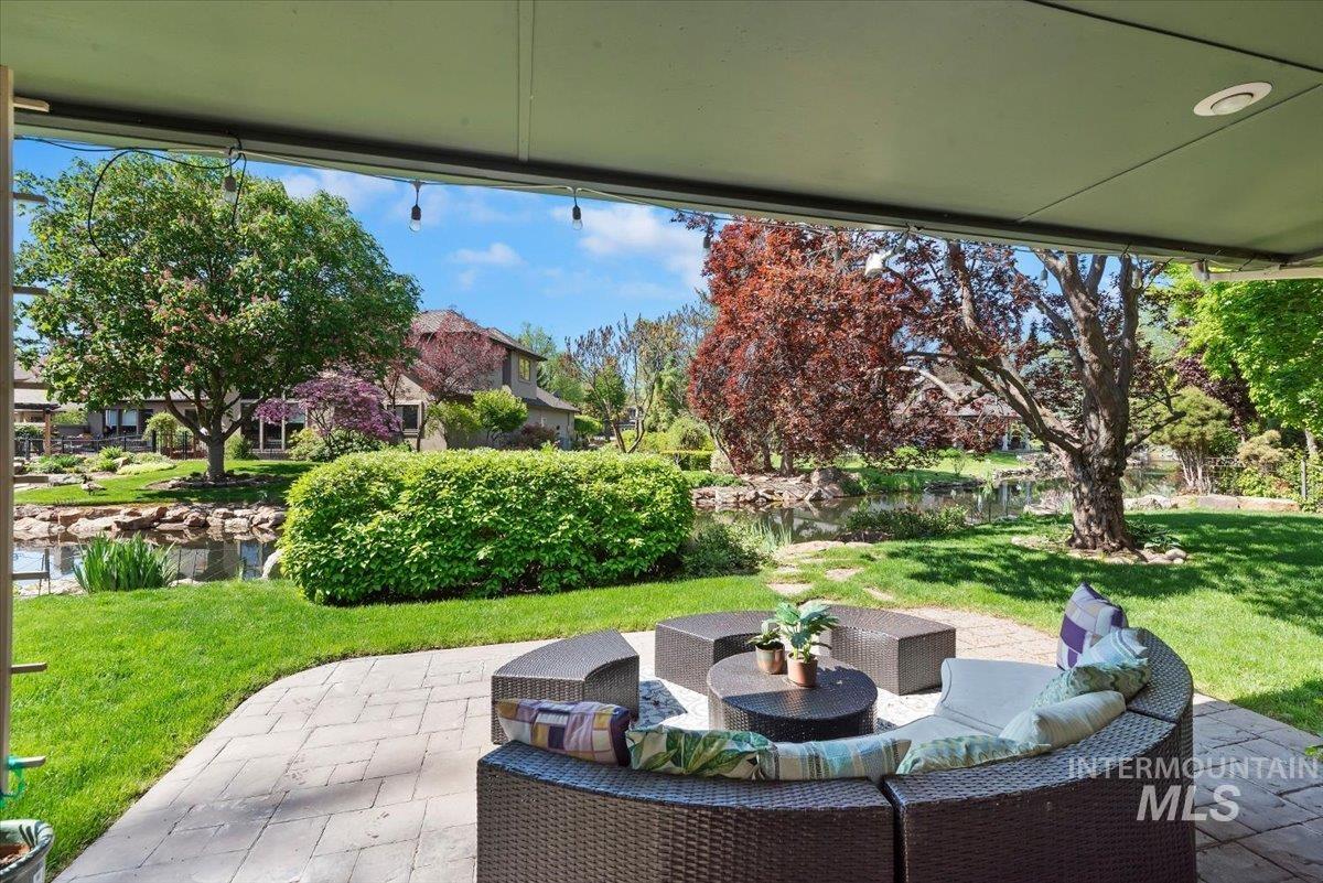 9041 W Woodglade Ln, Garden City, Idaho 83714, 4 Bedrooms, 3 Bathrooms, Residential For Sale, Price $950,000,MLS 98976801