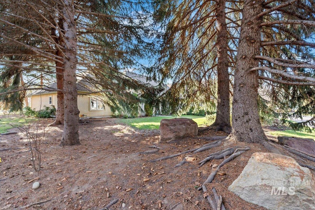 9041 W Woodglade Ln, Garden City, Idaho 83714, 4 Bedrooms, 3 Bathrooms, Residential For Sale, Price $999,900, 98976801