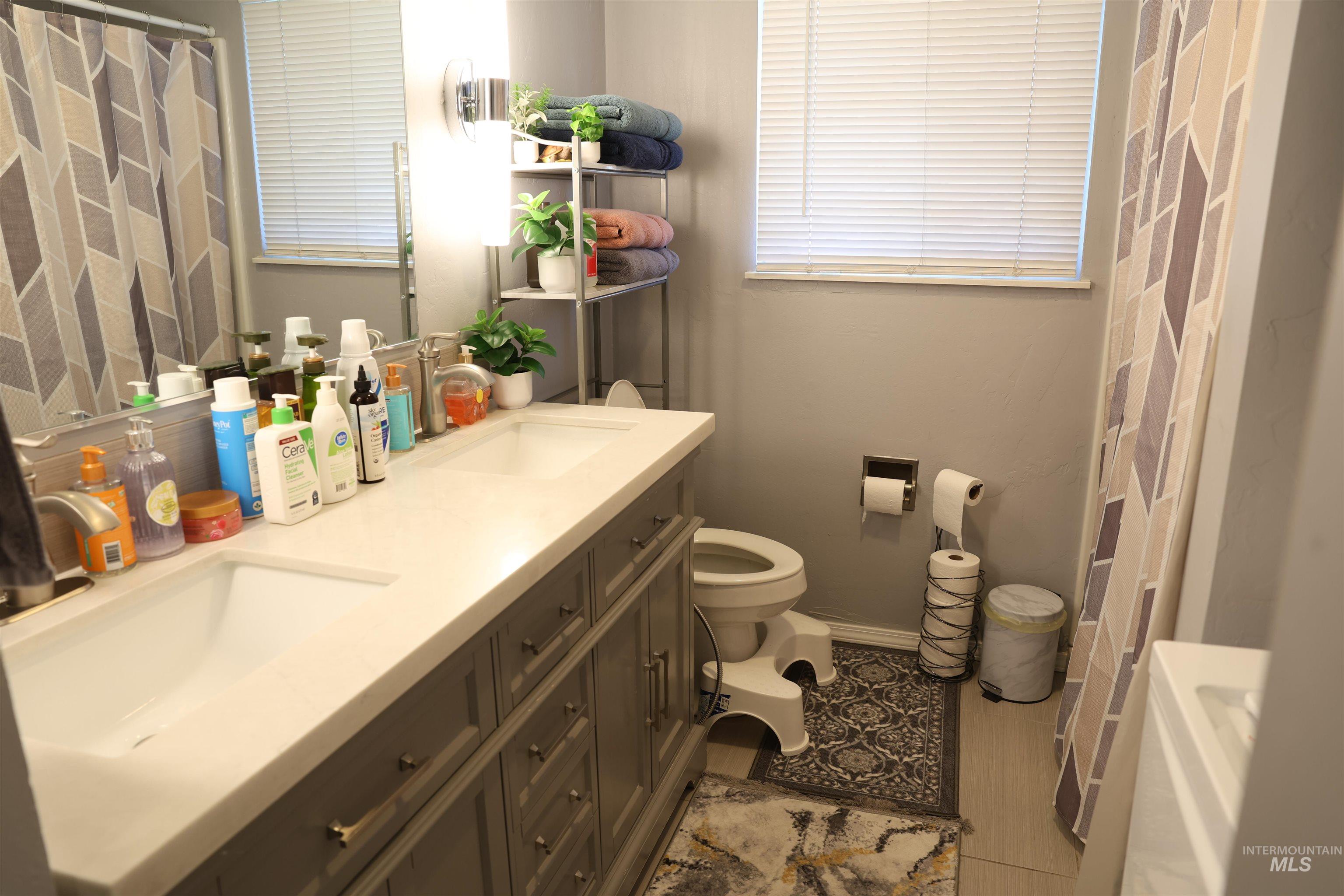 613 S White Cloud Dr, Boise, Idaho 83709, 2 Bedrooms, 1 Bathroom, Residential Income For Sale, Price $899,999,MLS 98976803