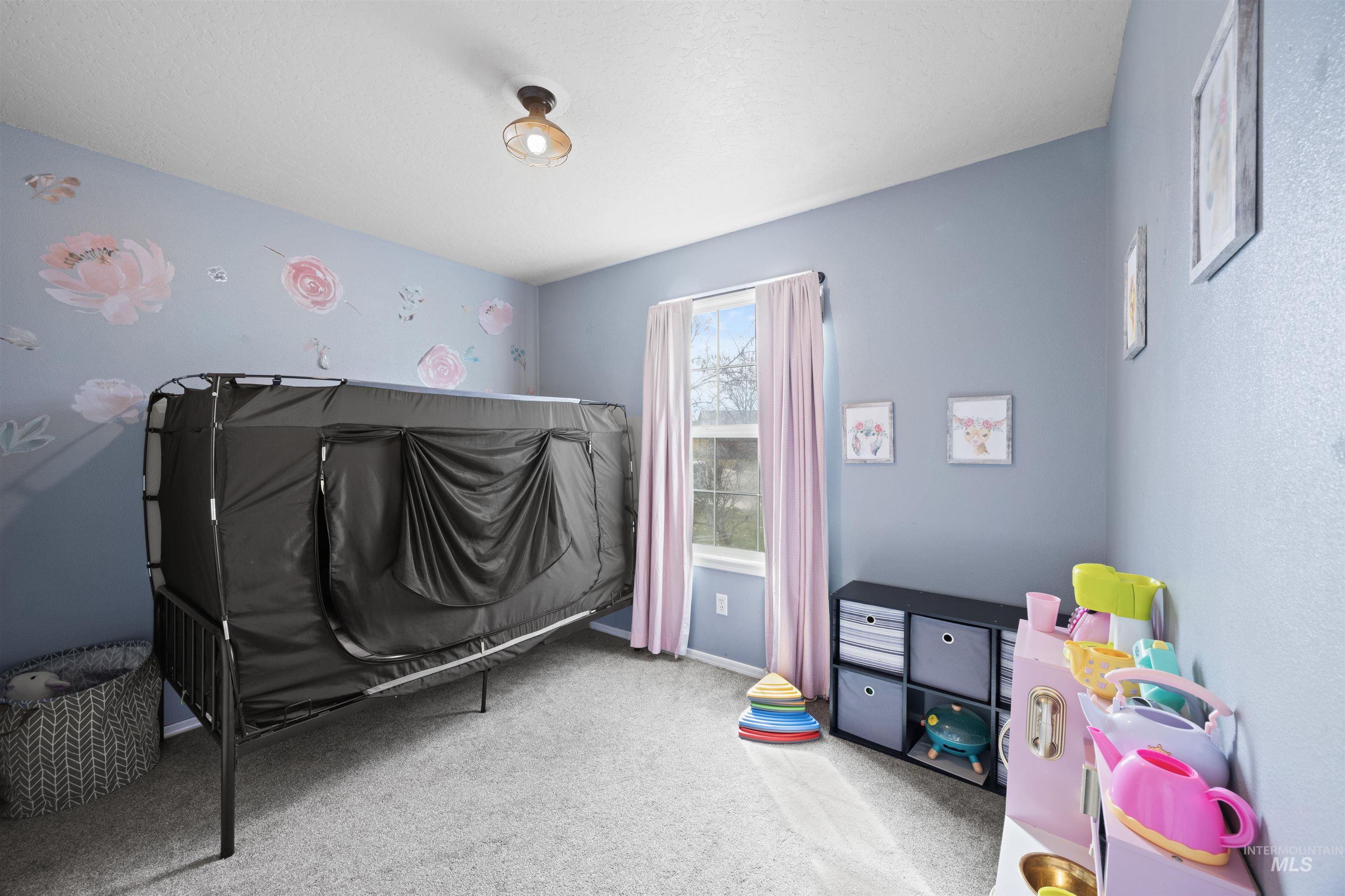 16196 N Saint Helens Drive, Nampa, Idaho 83651, 4 Bedrooms, 2 Bathrooms, Residential For Sale, Price $365,000,MLS 98976806