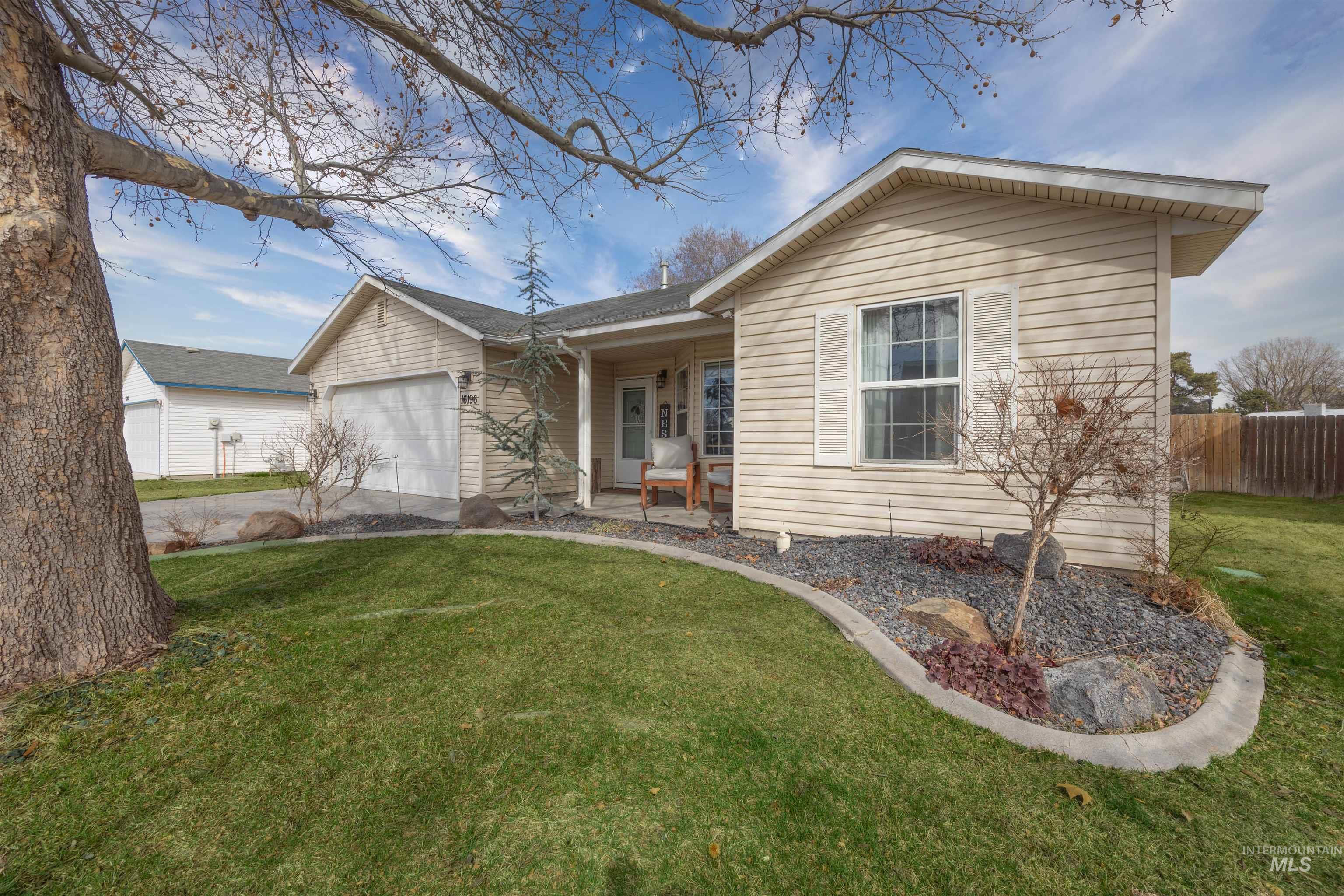16196 N Saint Helens Drive, Nampa, Idaho 83651, 4 Bedrooms, 2 Bathrooms, Residential For Sale, Price $365,000,MLS 98976806