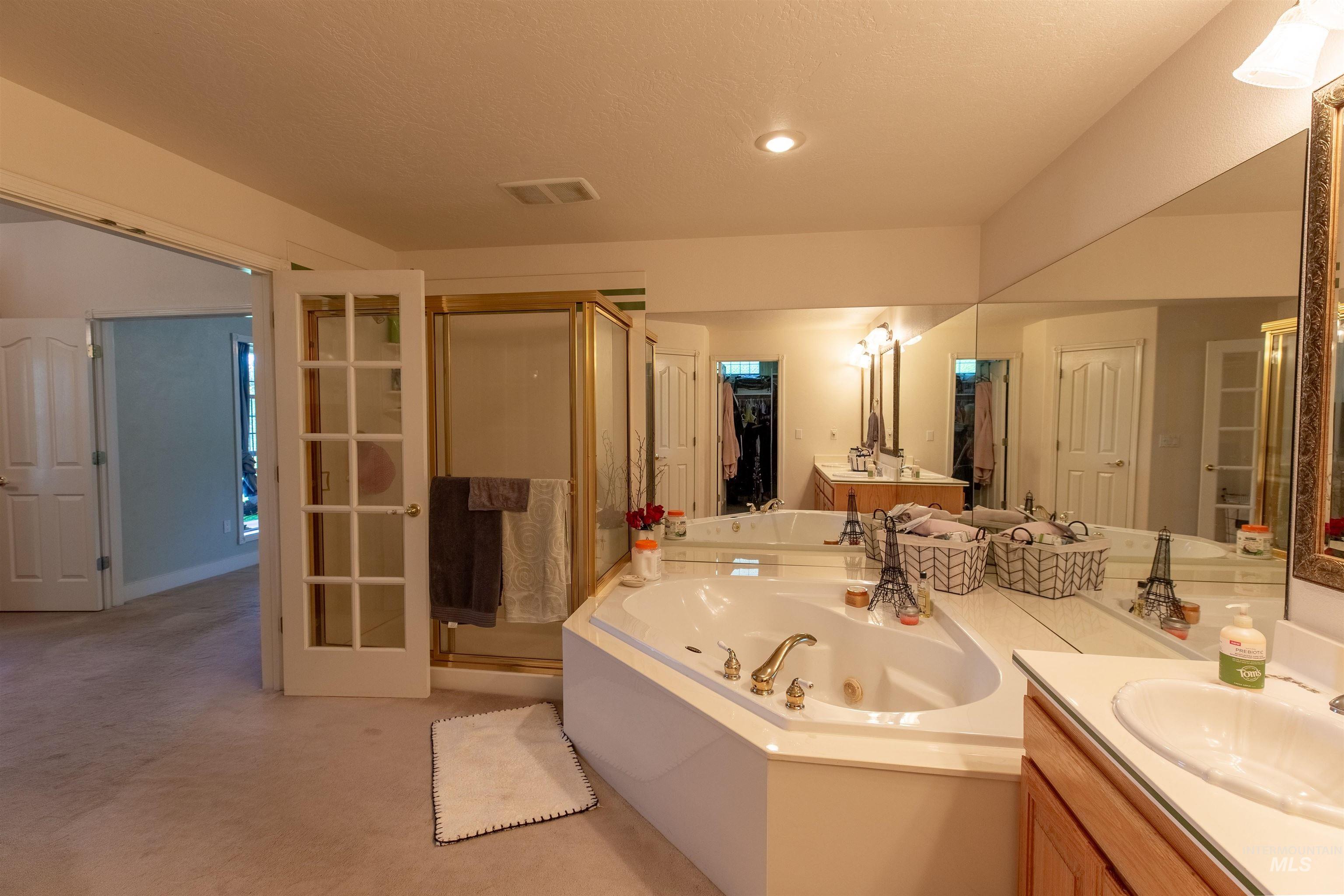 12128 W Kittredge Drive, Kuna, Idaho 83634, 4 Bedrooms, 3 Bathrooms, Residential For Sale, Price $899,900,MLS 98976807