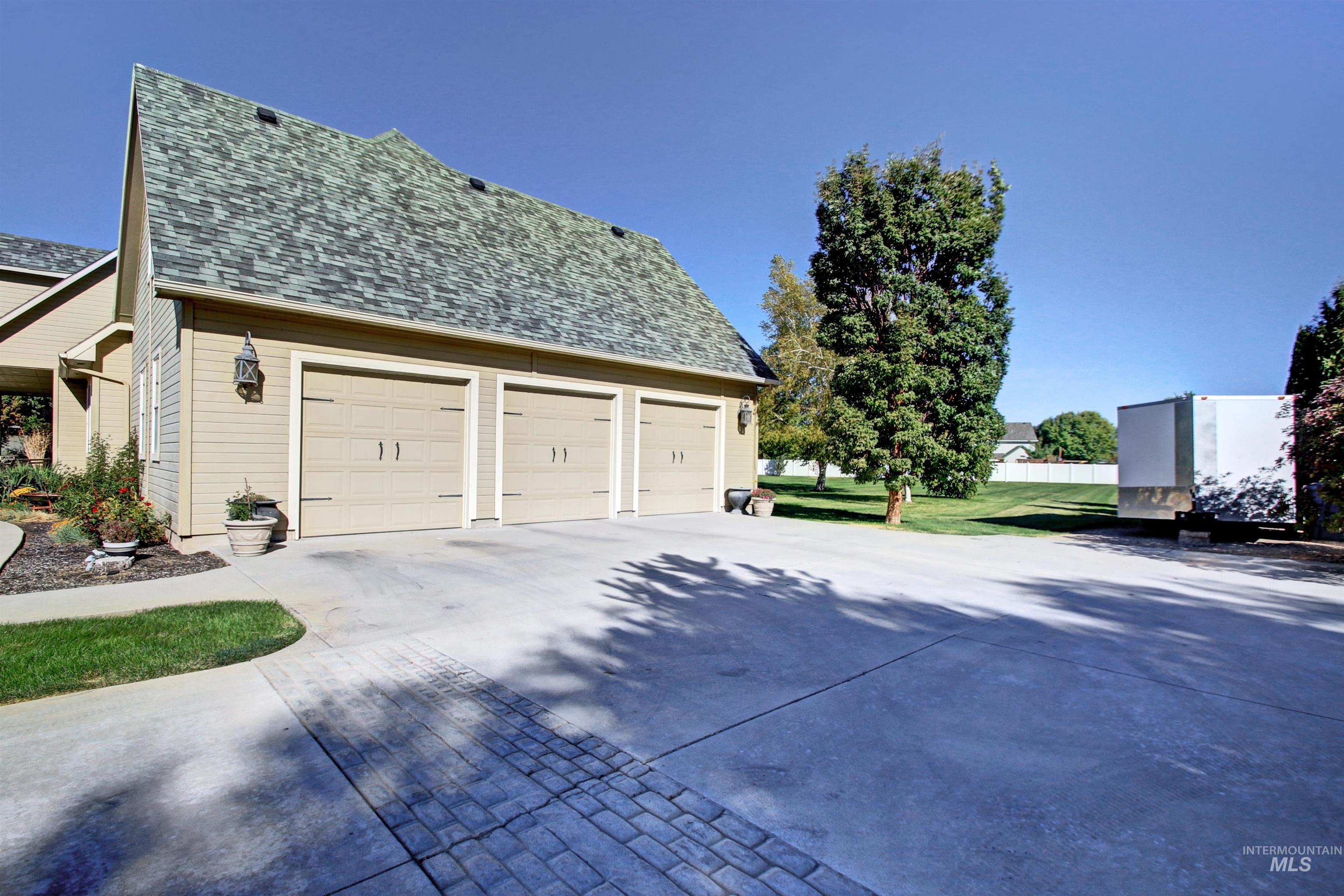 12128 W Kittredge Drive, Kuna, Idaho 83634, 4 Bedrooms, 3 Bathrooms, Residential For Sale, Price $899,900,MLS 98976807