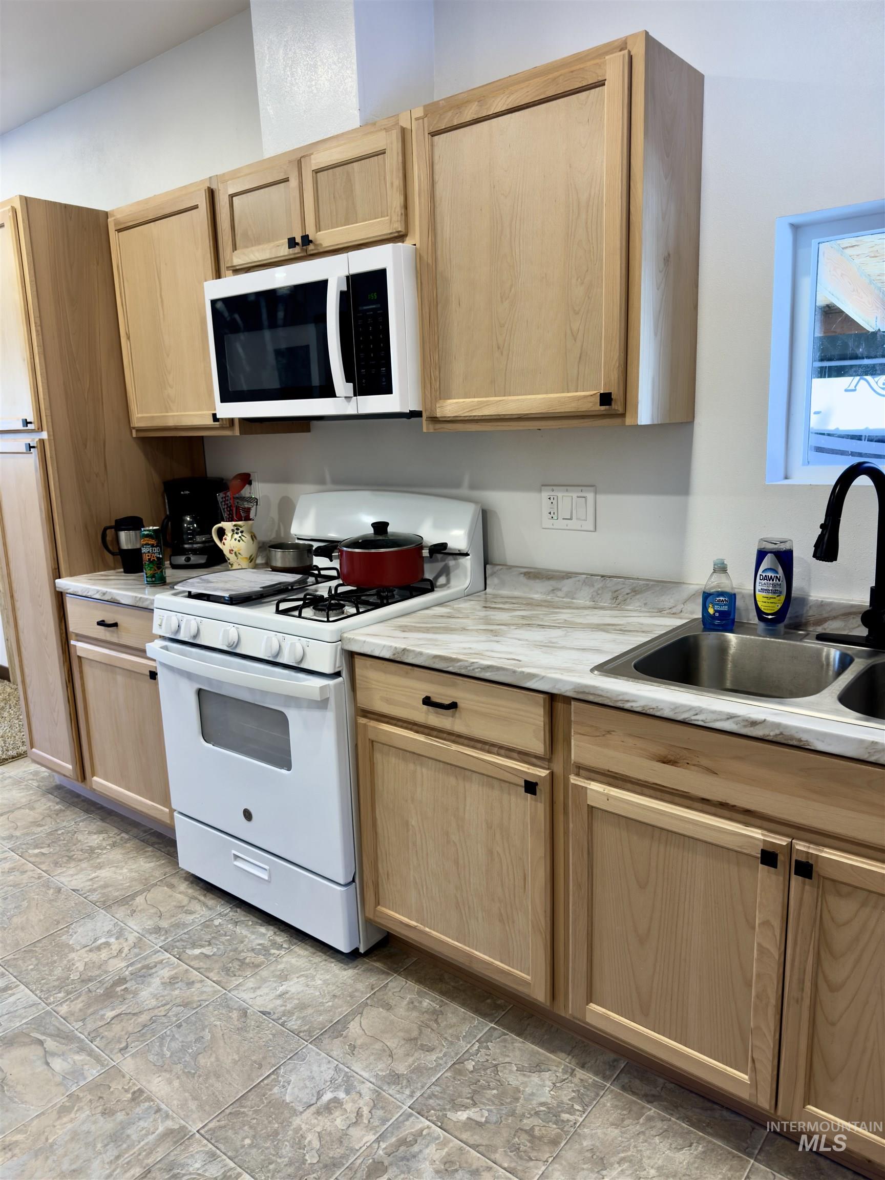 1112 Old Park Rd, Helmer, Idaho 83823, 1 Bedroom, 1 Bathroom, Residential For Sale, Price $319,900,MLS 98976808