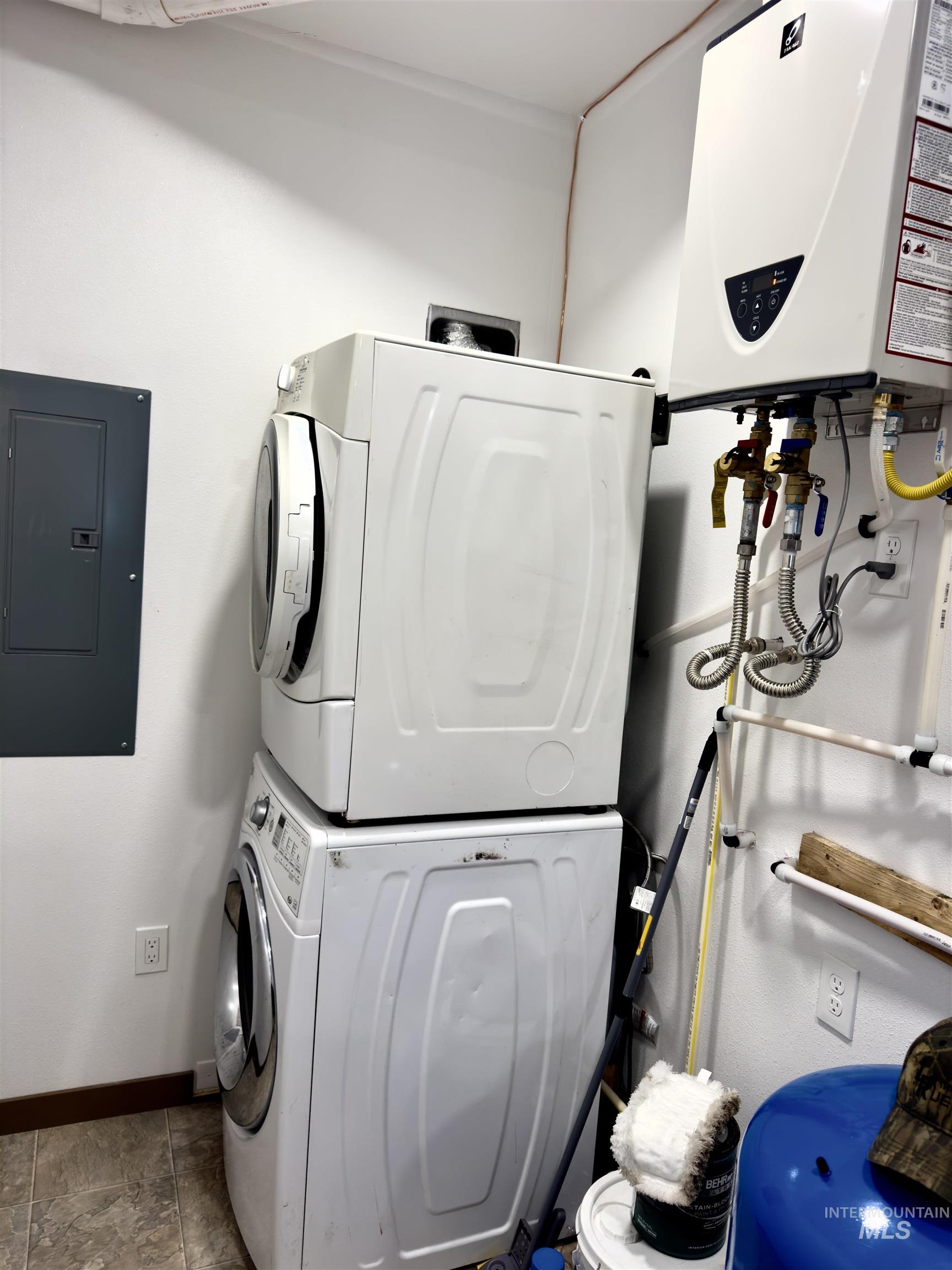 1112 Old Park Rd, Helmer, Idaho 83823, 1 Bedroom, 1 Bathroom, Residential For Sale, Price $319,900,MLS 98976808