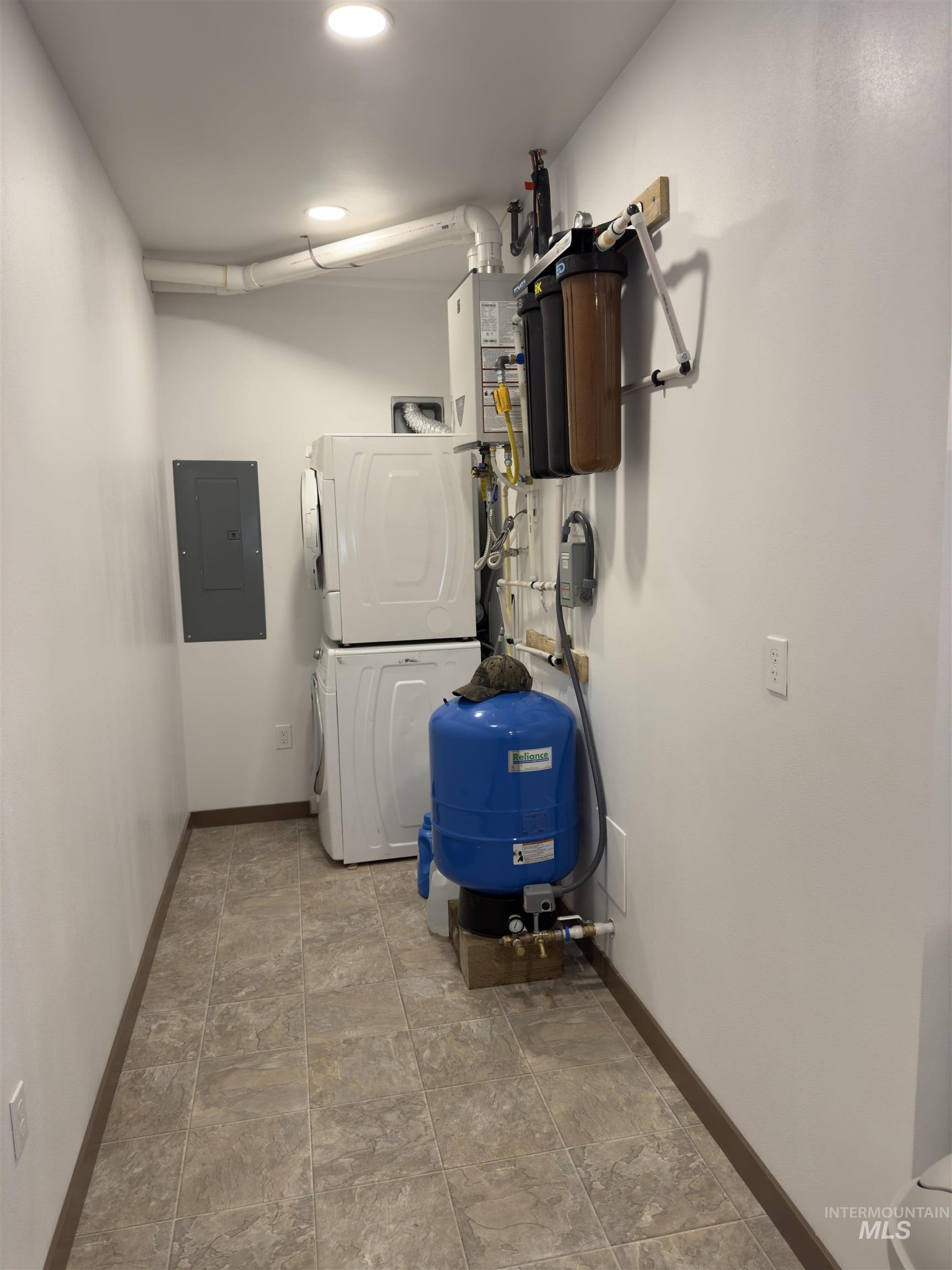 1112 Old Park Rd, Helmer, Idaho 83823, 1 Bedroom, 1 Bathroom, Residential For Sale, Price $319,900,MLS 98976808