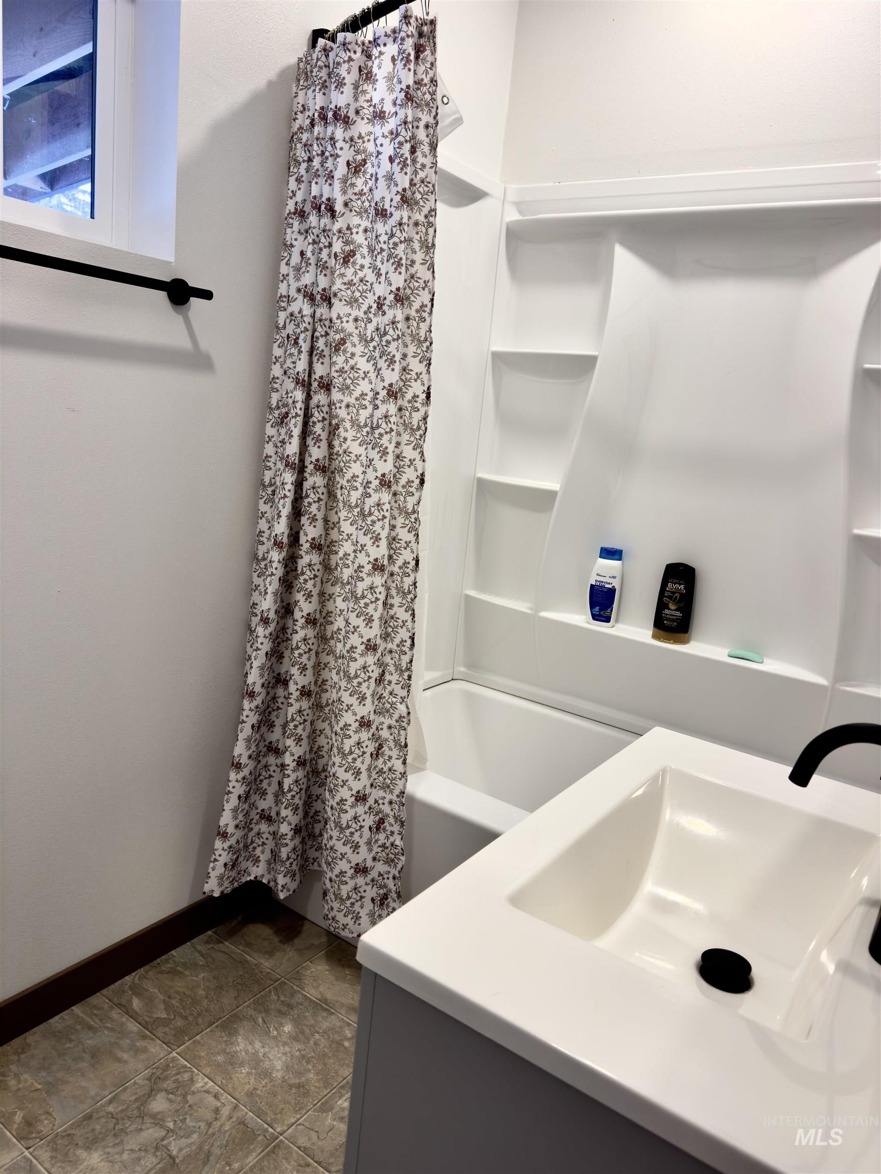 1112 Old Park Rd, Helmer, Idaho 83823, 1 Bedroom, 1 Bathroom, Residential For Sale, Price $319,900,MLS 98976808