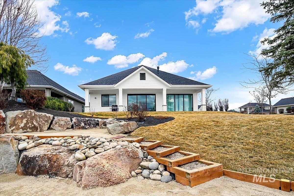 1381 N Laconia Ave, Eagle, Idaho 83616, 3 Bedrooms, 2.5 Bathrooms, Residential For Sale, Price $850,000,MLS 98976809