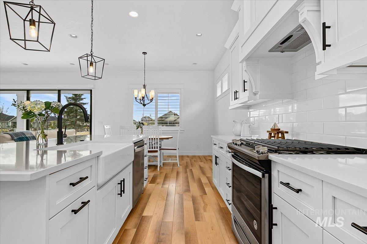 1381 N Laconia Ave, Eagle, Idaho 83616, 3 Bedrooms, 2.5 Bathrooms, Residential For Sale, Price $850,000,MLS 98976809