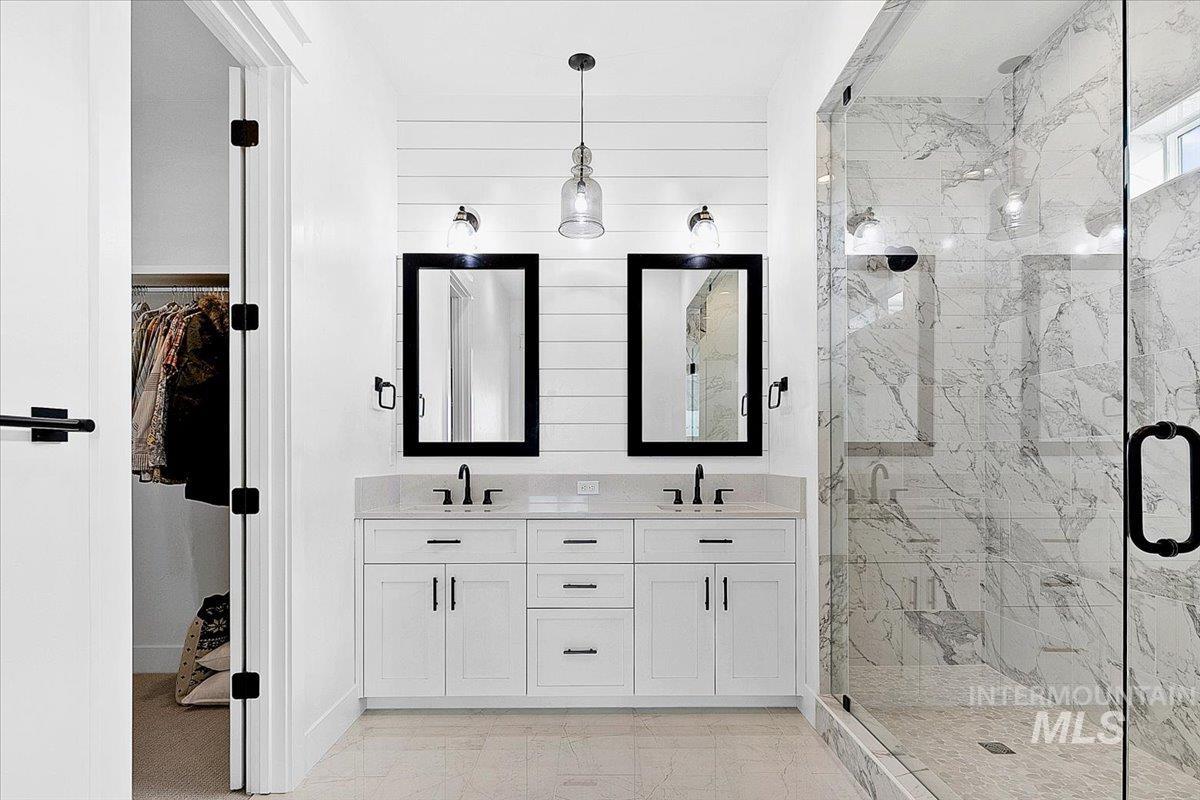 1381 N Laconia Ave, Eagle, Idaho 83616, 3 Bedrooms, 2.5 Bathrooms, Residential For Sale, Price $915,000,MLS 98976809