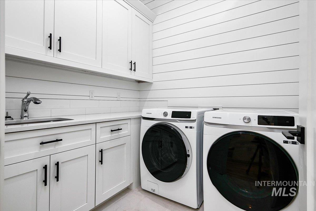 1381 N Laconia Ave, Eagle, Idaho 83616, 3 Bedrooms, 2.5 Bathrooms, Residential For Sale, Price $915,000,MLS 98976809