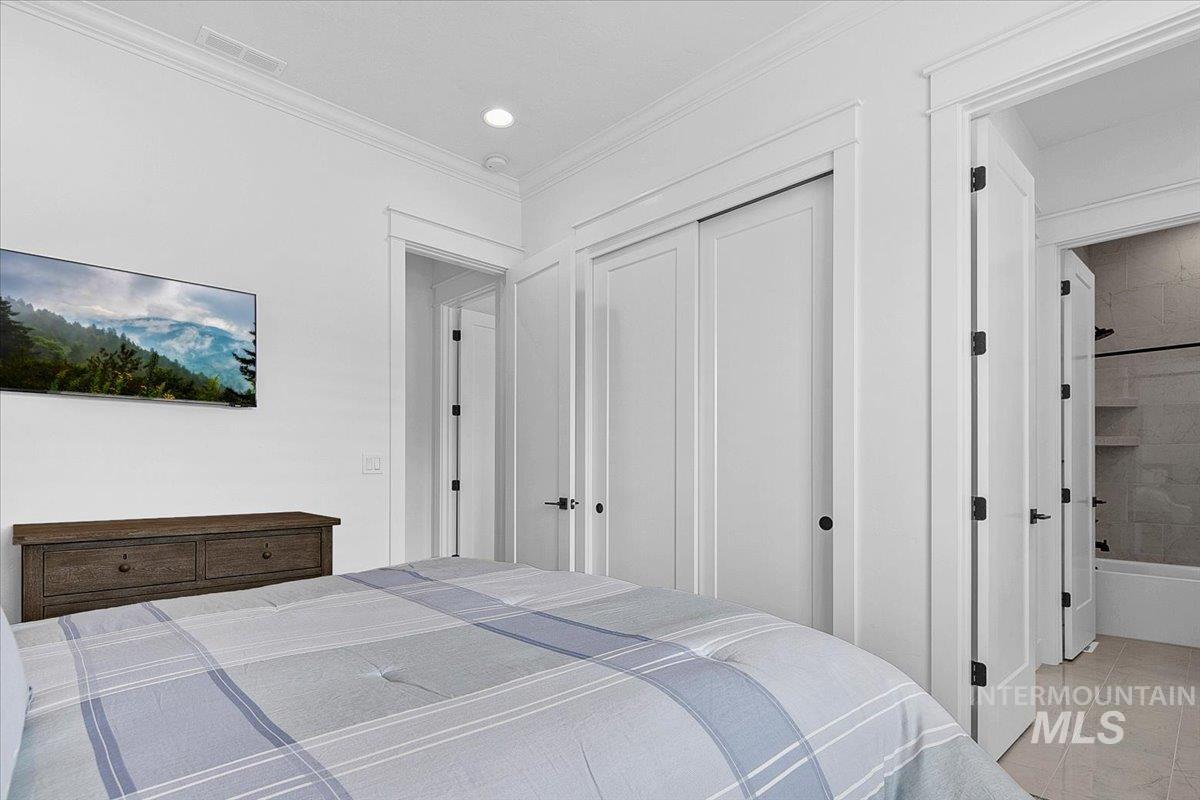 1381 N Laconia Ave, Eagle, Idaho 83616, 3 Bedrooms, 2.5 Bathrooms, Residential For Sale, Price $915,000,MLS 98976809