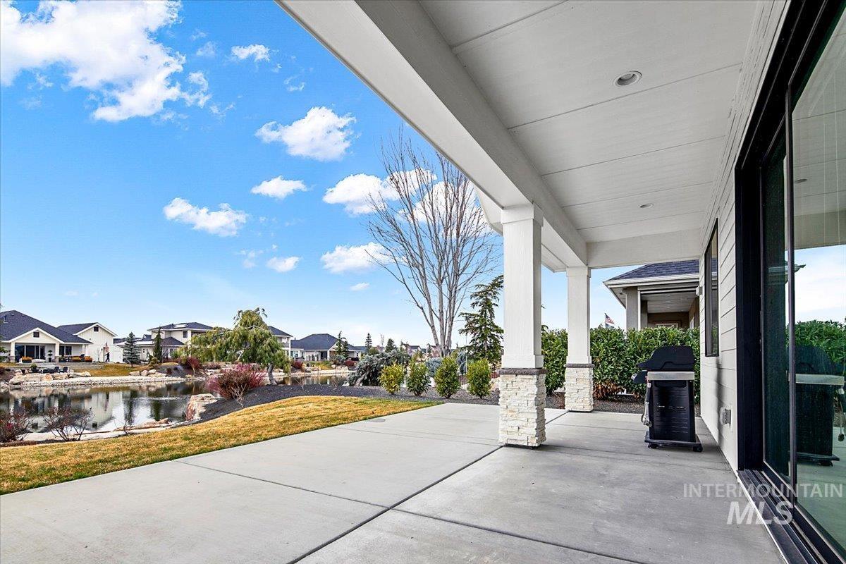 1381 N Laconia Ave, Eagle, Idaho 83616, 3 Bedrooms, 2.5 Bathrooms, Residential For Sale, Price $915,000,MLS 98976809