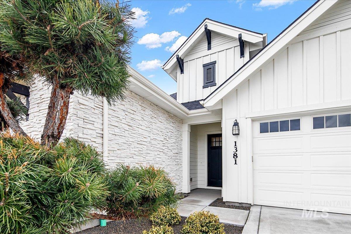 1381 N Laconia Ave, Eagle, Idaho 83616, 3 Bedrooms, 2.5 Bathrooms, Residential For Sale, Price $915,000,MLS 98976809