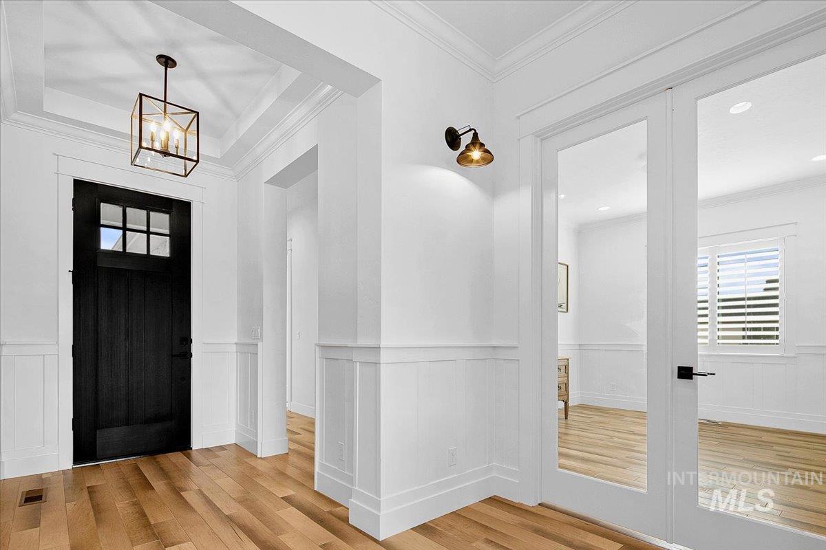 1381 N Laconia Ave, Eagle, Idaho 83616, 3 Bedrooms, 2.5 Bathrooms, Residential For Sale, Price $915,000,MLS 98976809