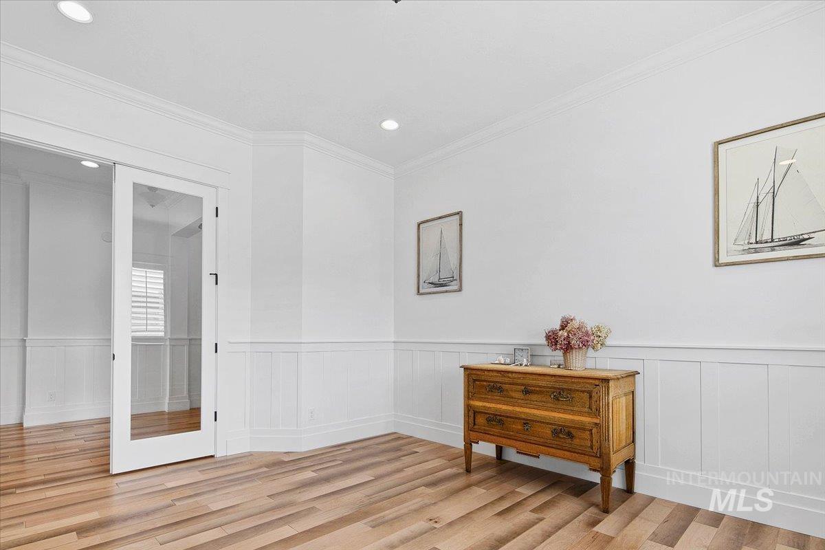 1381 N Laconia Ave, Eagle, Idaho 83616, 3 Bedrooms, 2.5 Bathrooms, Residential For Sale, Price $915,000,MLS 98976809