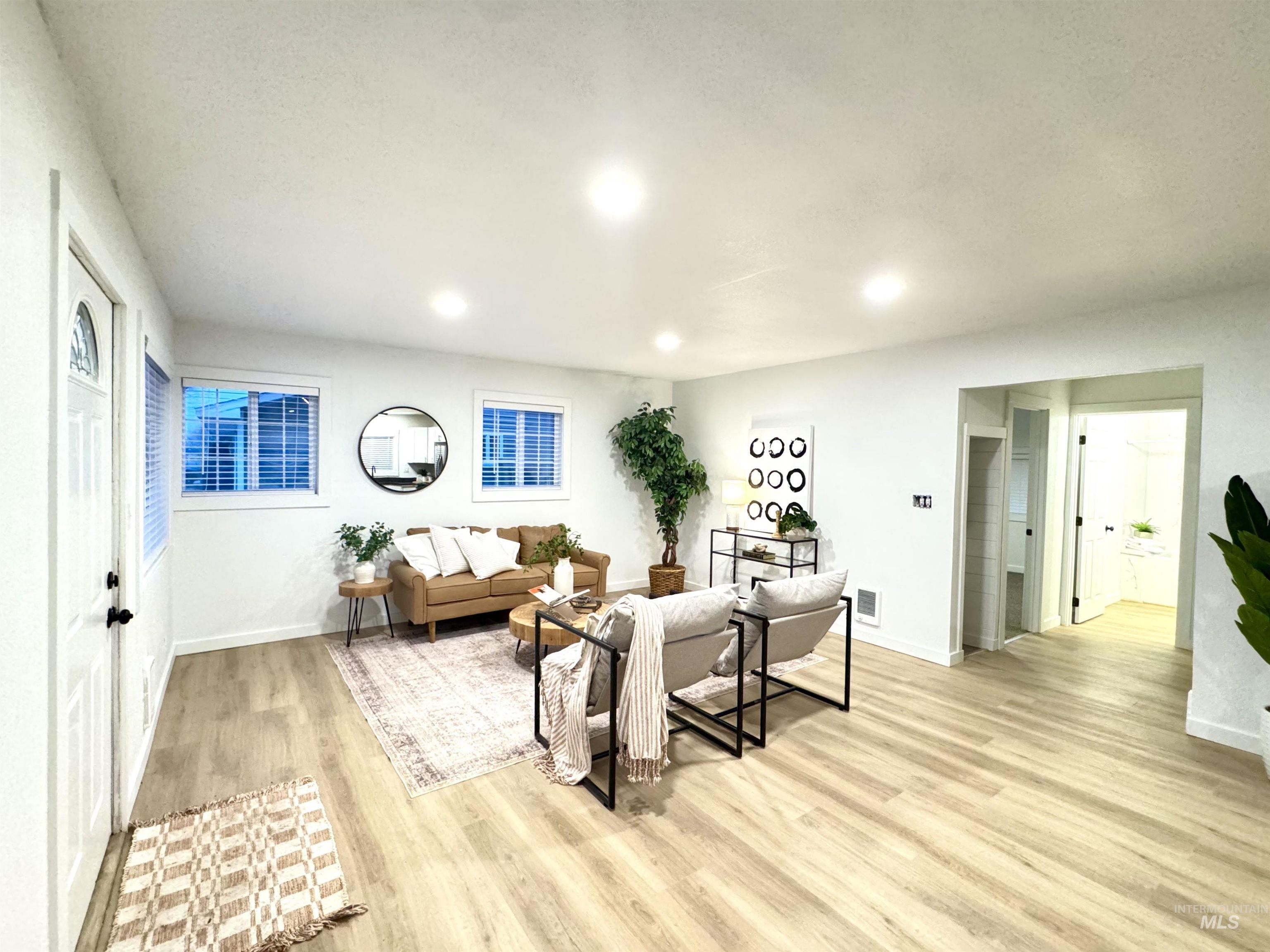 204 E Idaho St, Paul, Idaho 83347, 2 Bedrooms, 1 Bathroom, Residential For Sale, Price $235,000,MLS 98976810