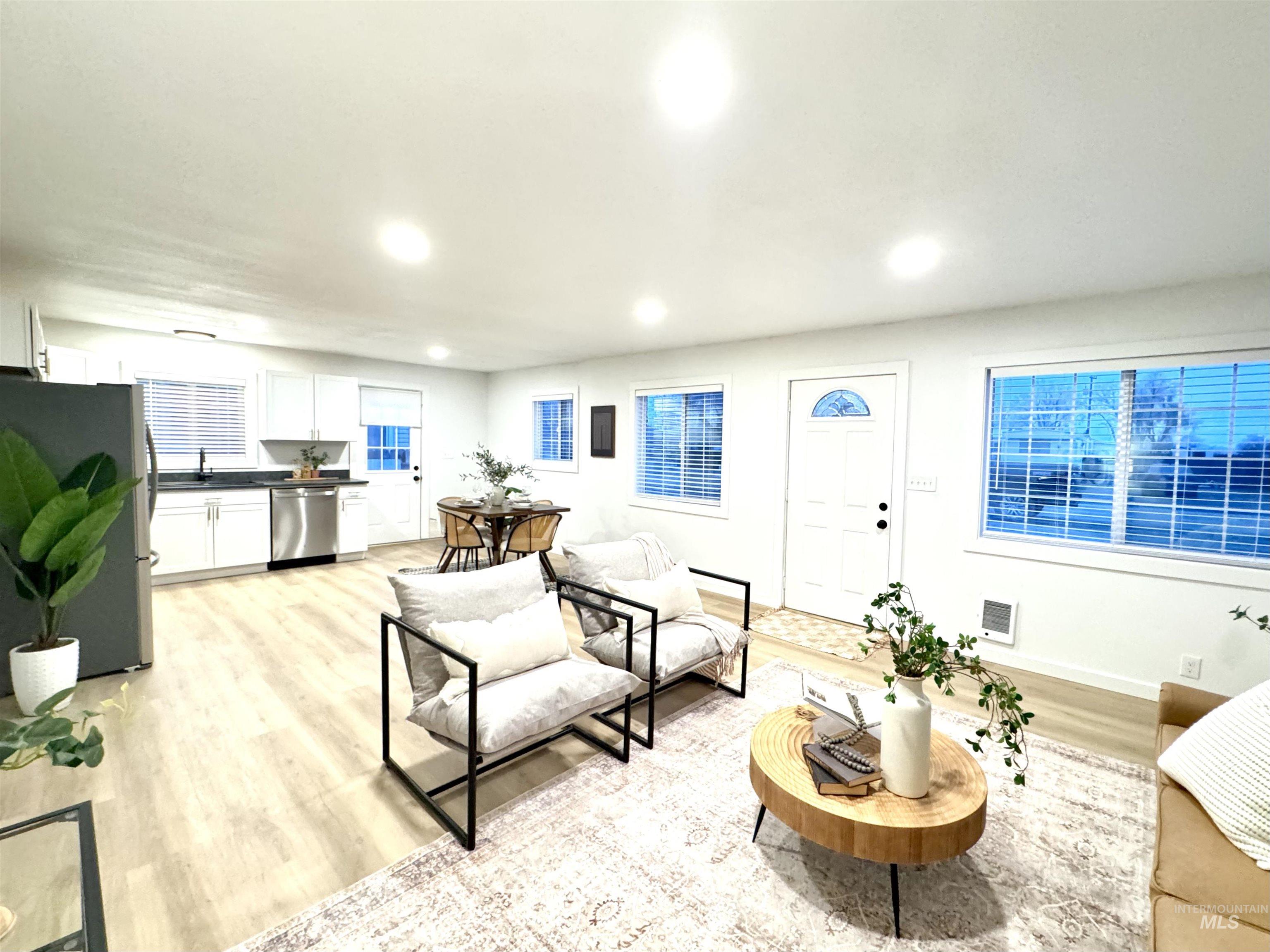 204 E Idaho St, Paul, Idaho 83347, 2 Bedrooms, 1 Bathroom, Residential For Sale, Price $235,000,MLS 98976810