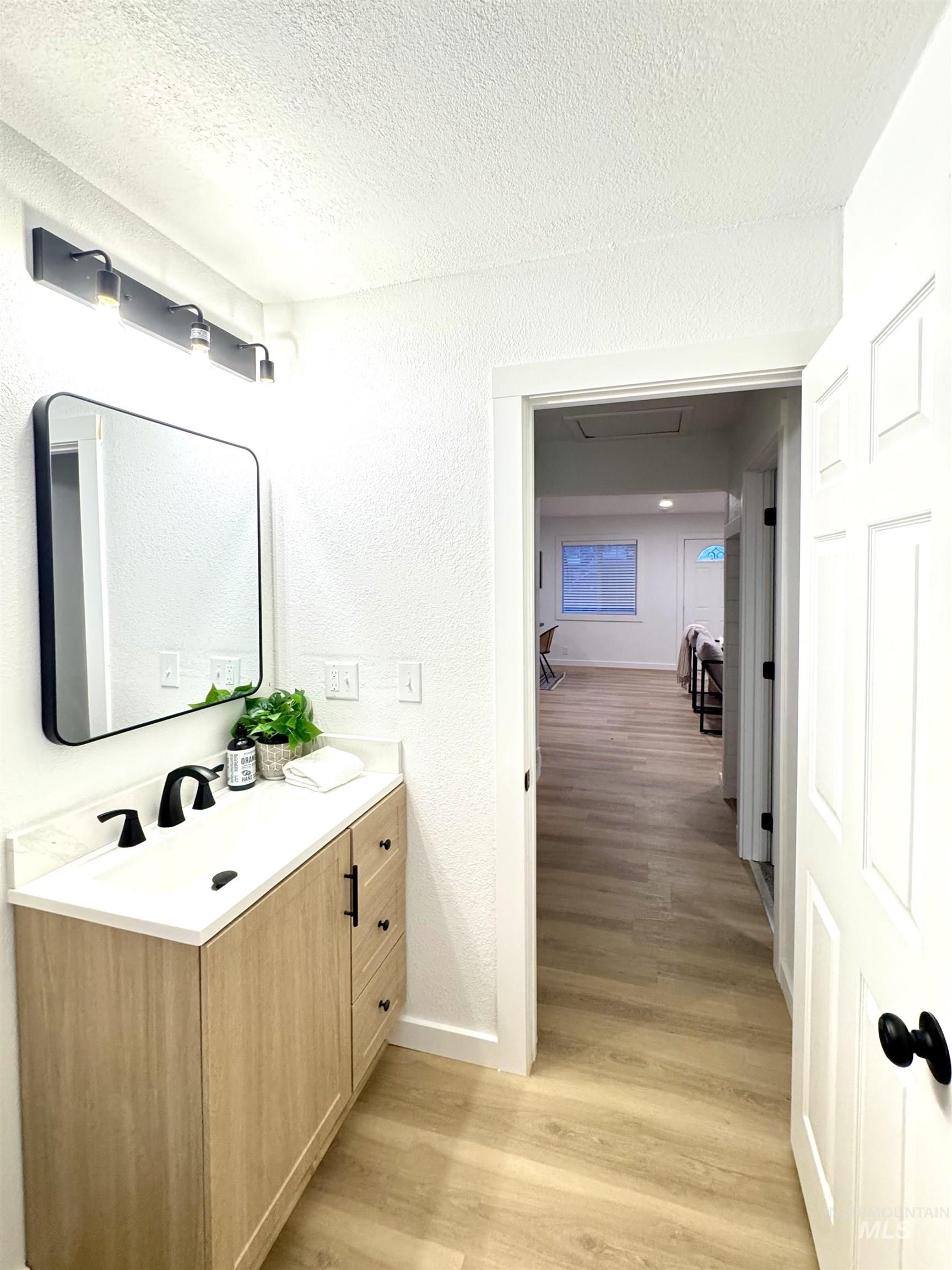 204 E Idaho St, Paul, Idaho 83347, 2 Bedrooms, 1 Bathroom, Residential For Sale, Price $235,000,MLS 98976810