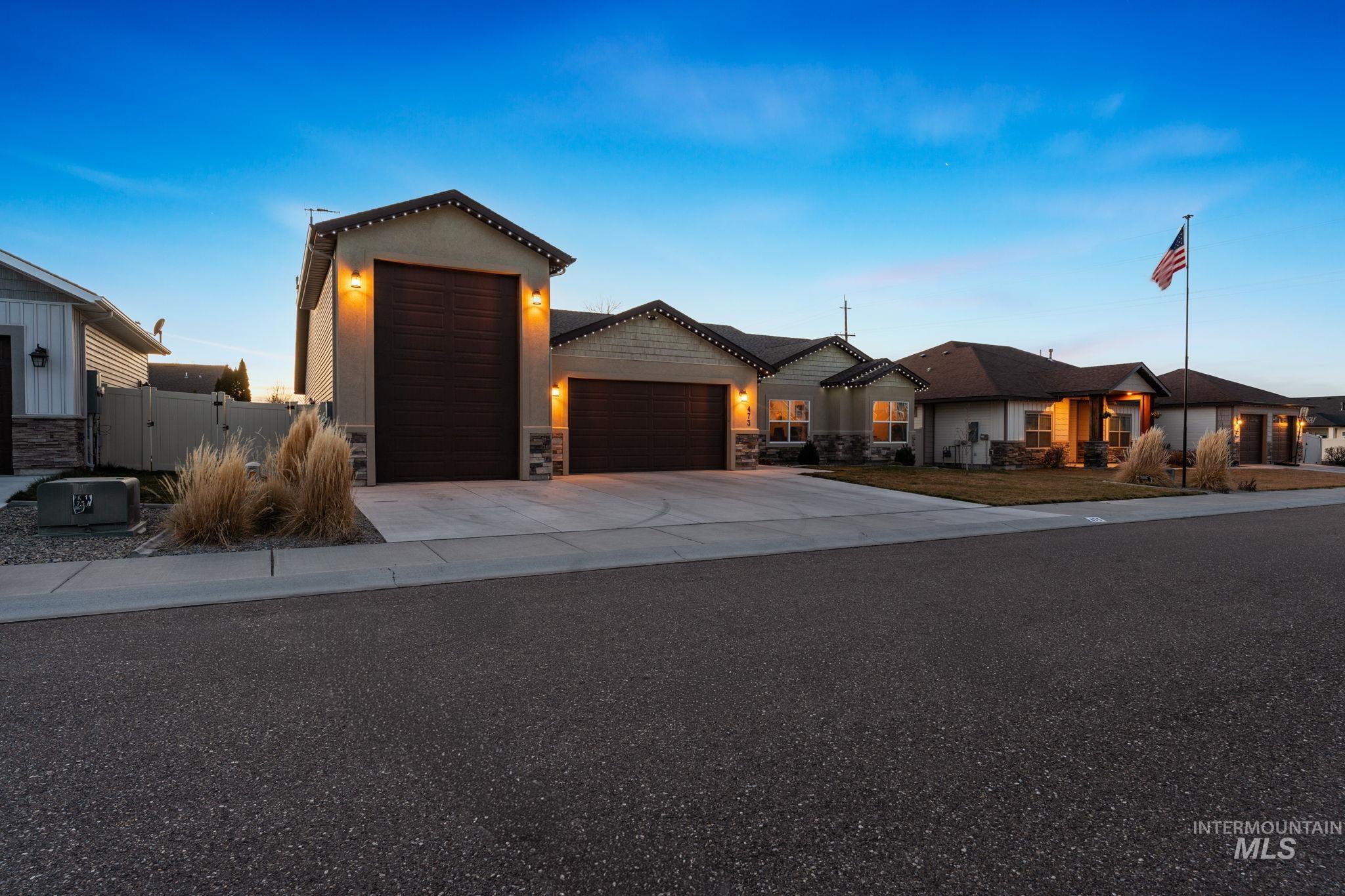 473 Pebblebrook Ln., Twin Falls, Idaho 83301, 3 Bedrooms, 2.5 Bathrooms, Residential For Sale, Price $539,999,MLS 98976811