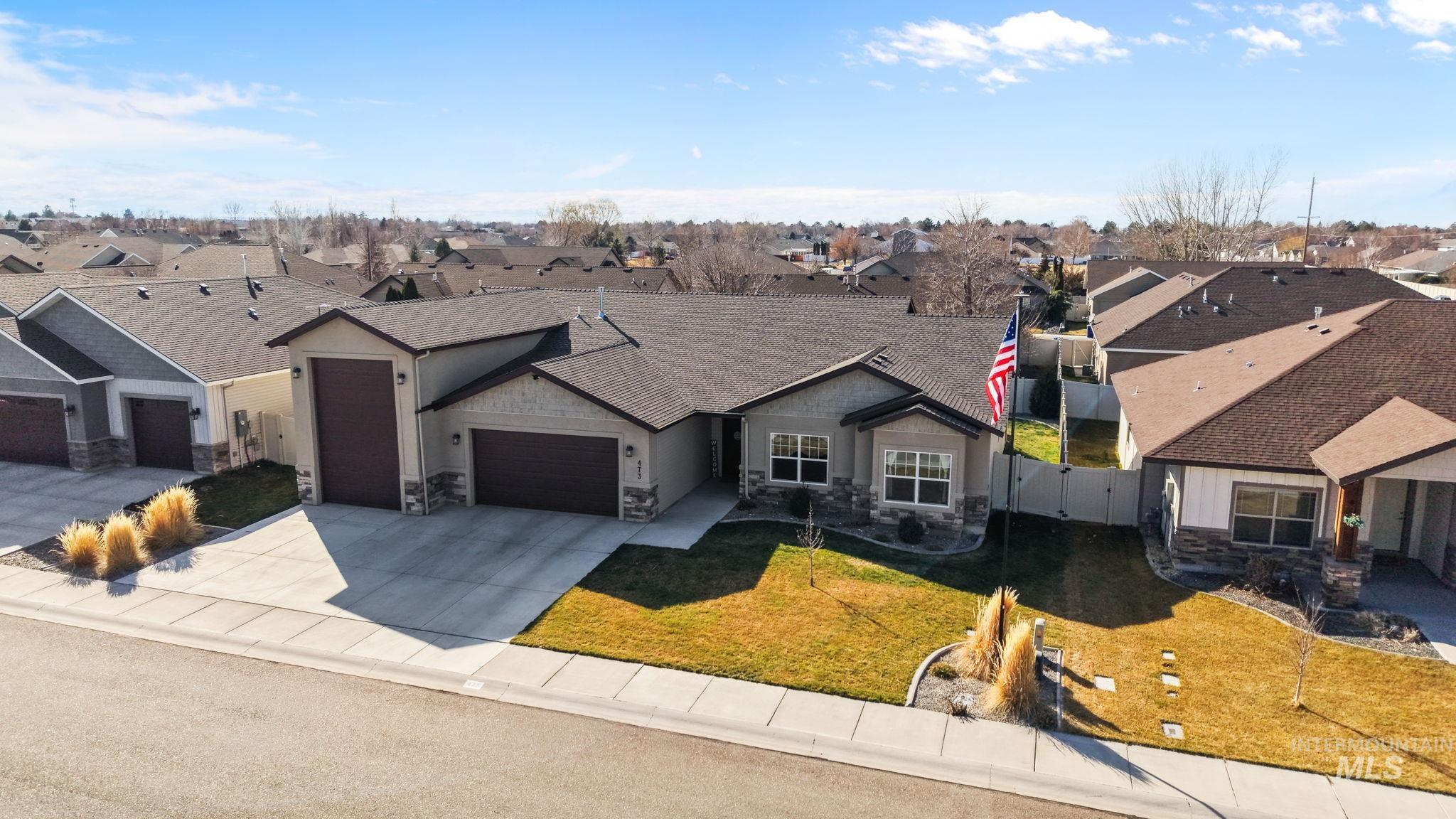 473 Pebblebrook Ln., Twin Falls, Idaho 83301, 3 Bedrooms, 2.5 Bathrooms, Residential For Sale, Price $539,999,MLS 98976811